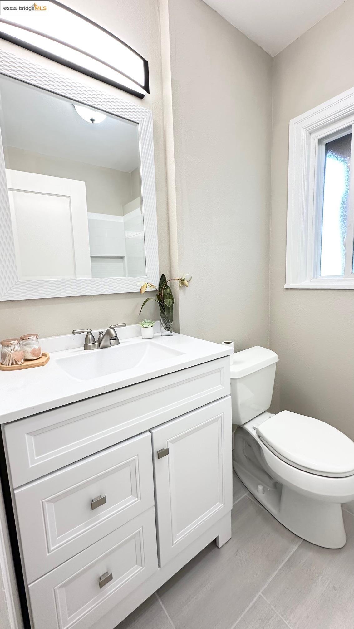 Detail Gallery Image 14 of 35 For 840 Key Route Blvd, Albany,  CA 94706-0000 - – Beds | – Baths