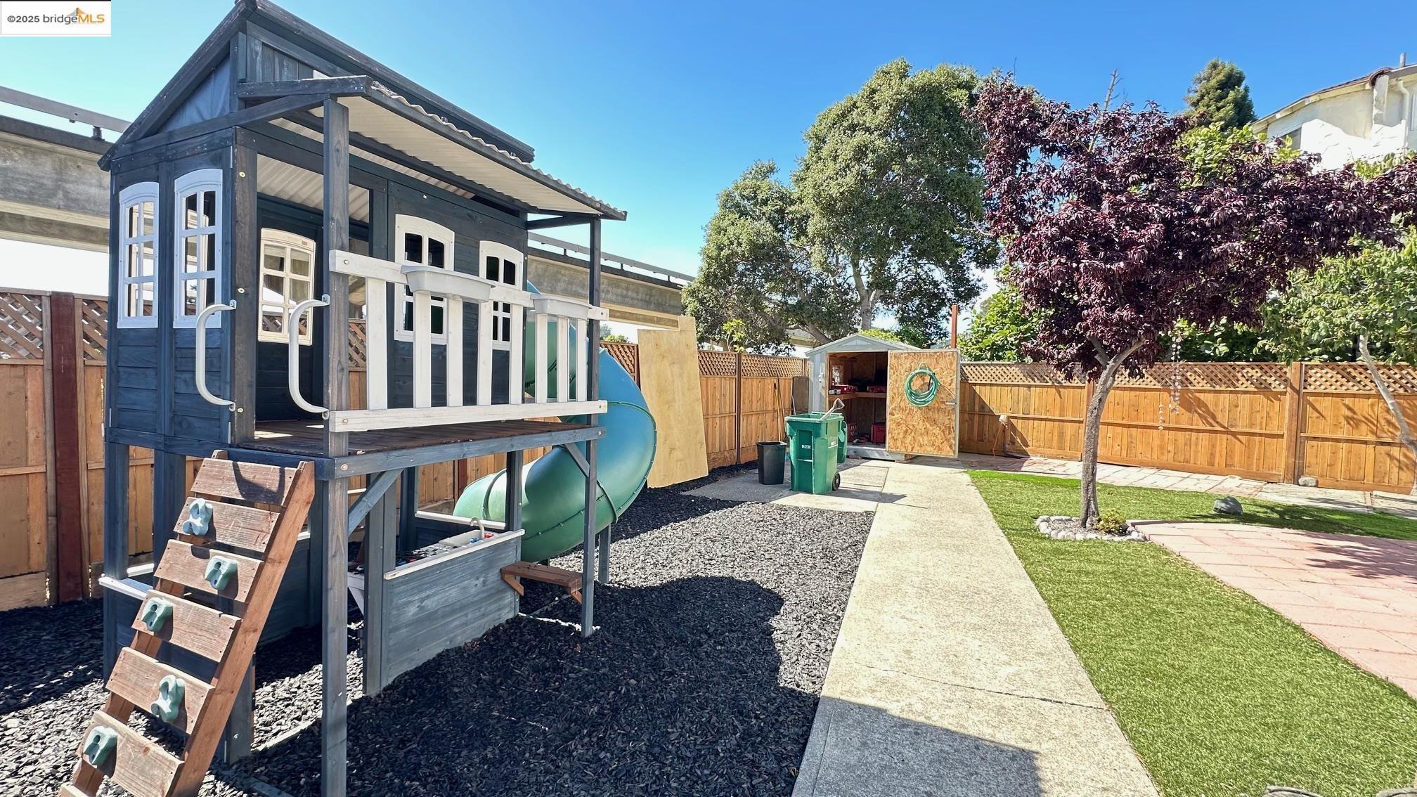 Detail Gallery Image 29 of 35 For 840 Key Route Blvd, Albany,  CA 94706-0000 - – Beds | – Baths