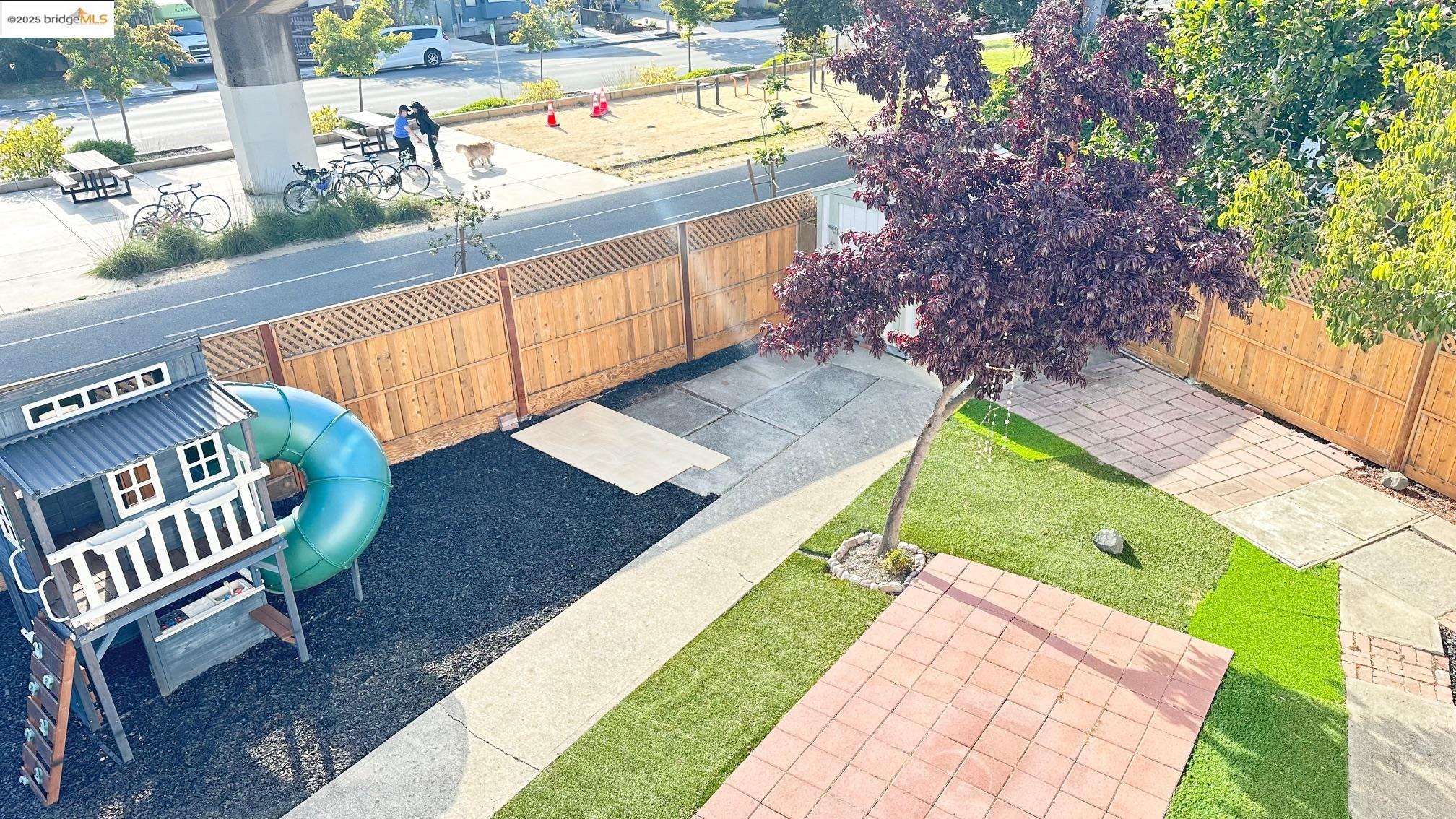 Detail Gallery Image 32 of 35 For 840 Key Route Blvd, Albany,  CA 94706-0000 - – Beds | – Baths
