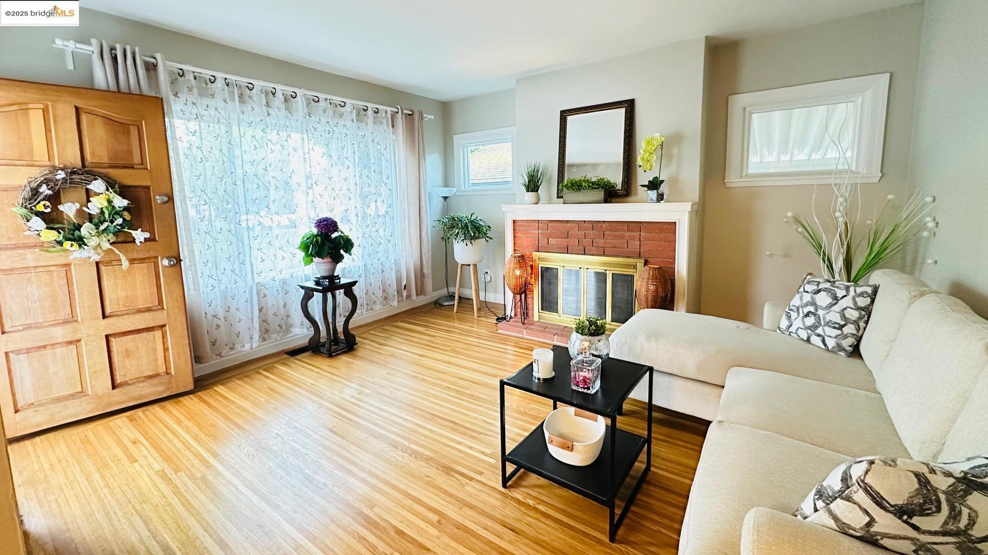 Detail Gallery Image 7 of 35 For 840 Key Route Blvd, Albany,  CA 94706-0000 - – Beds | – Baths