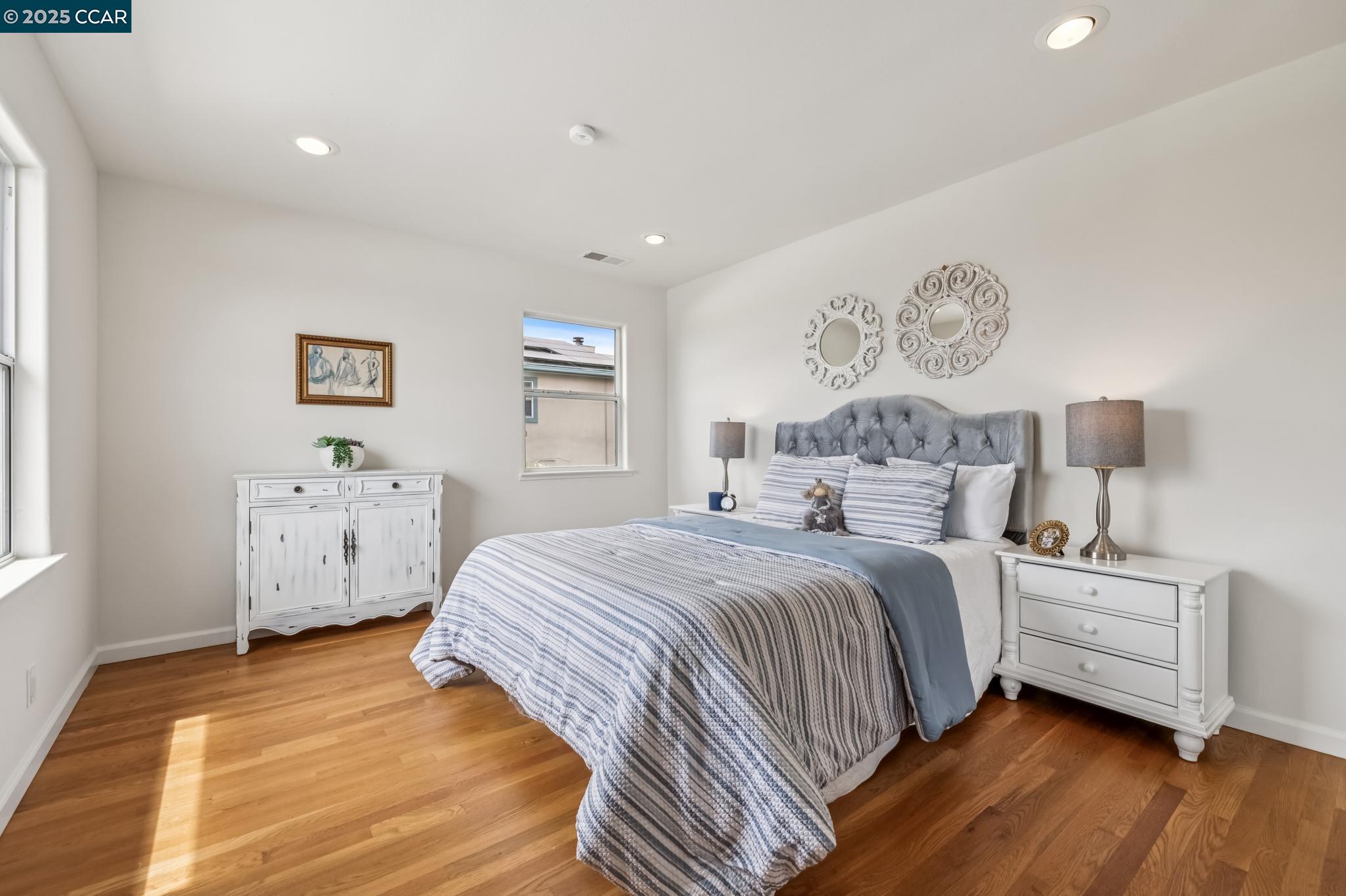 Detail Gallery Image 29 of 49 For 2413 Potomac St, Oakland,  CA 94602 - 4 Beds | 3 Baths