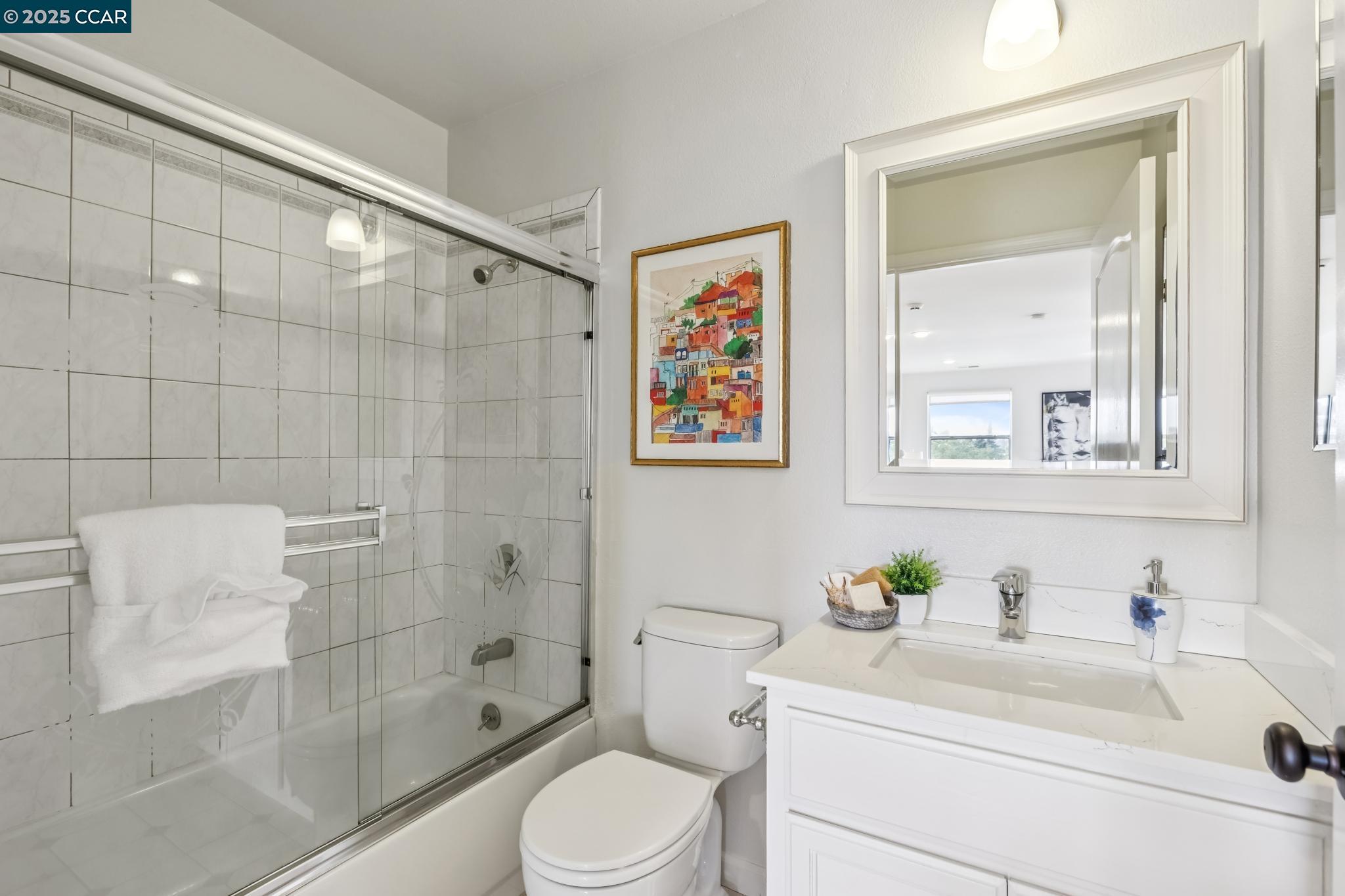 Detail Gallery Image 32 of 49 For 2413 Potomac St, Oakland,  CA 94602 - 4 Beds | 3 Baths