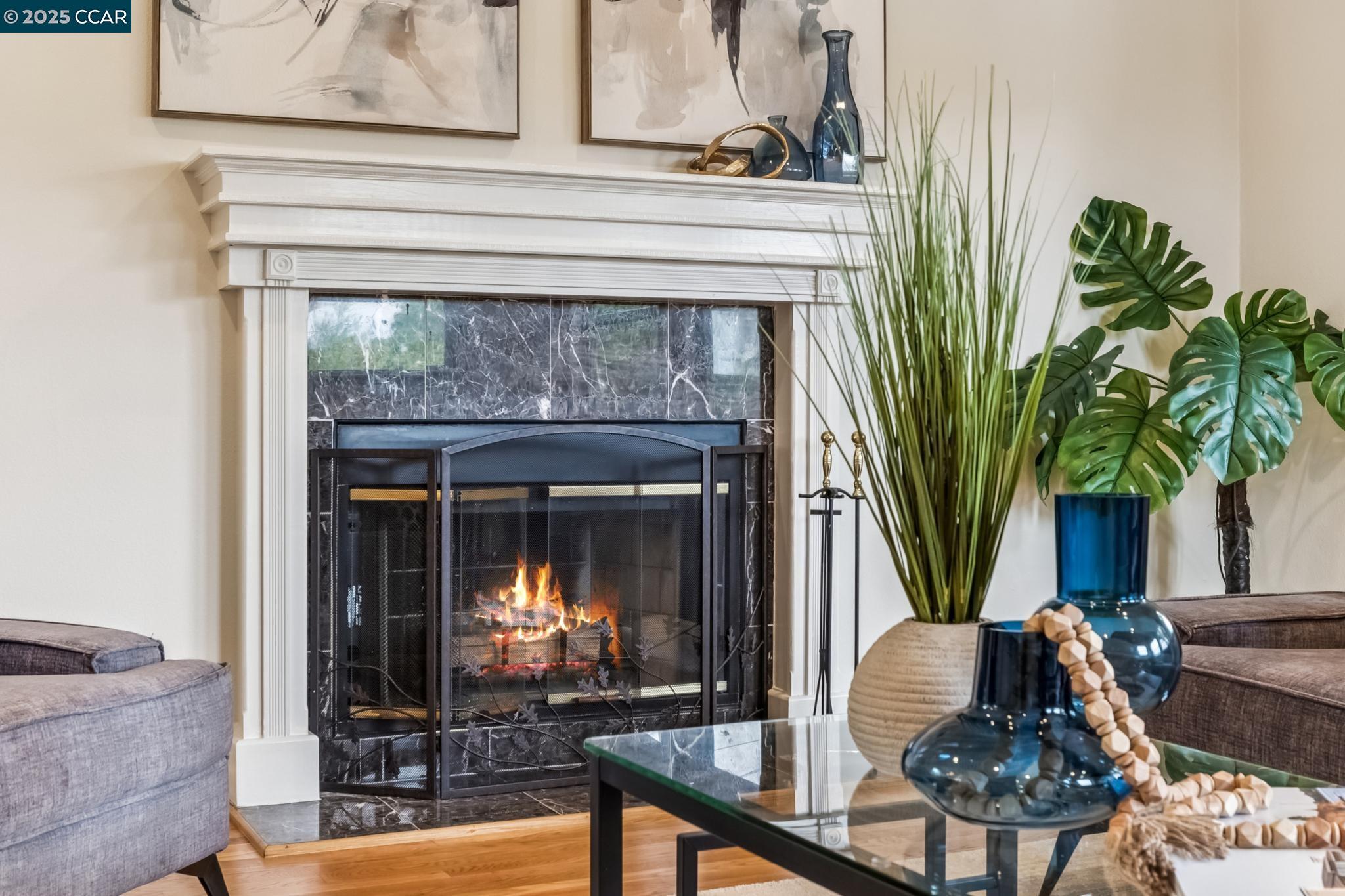 Detail Gallery Image 5 of 49 For 2413 Potomac St, Oakland,  CA 94602 - 4 Beds | 3 Baths