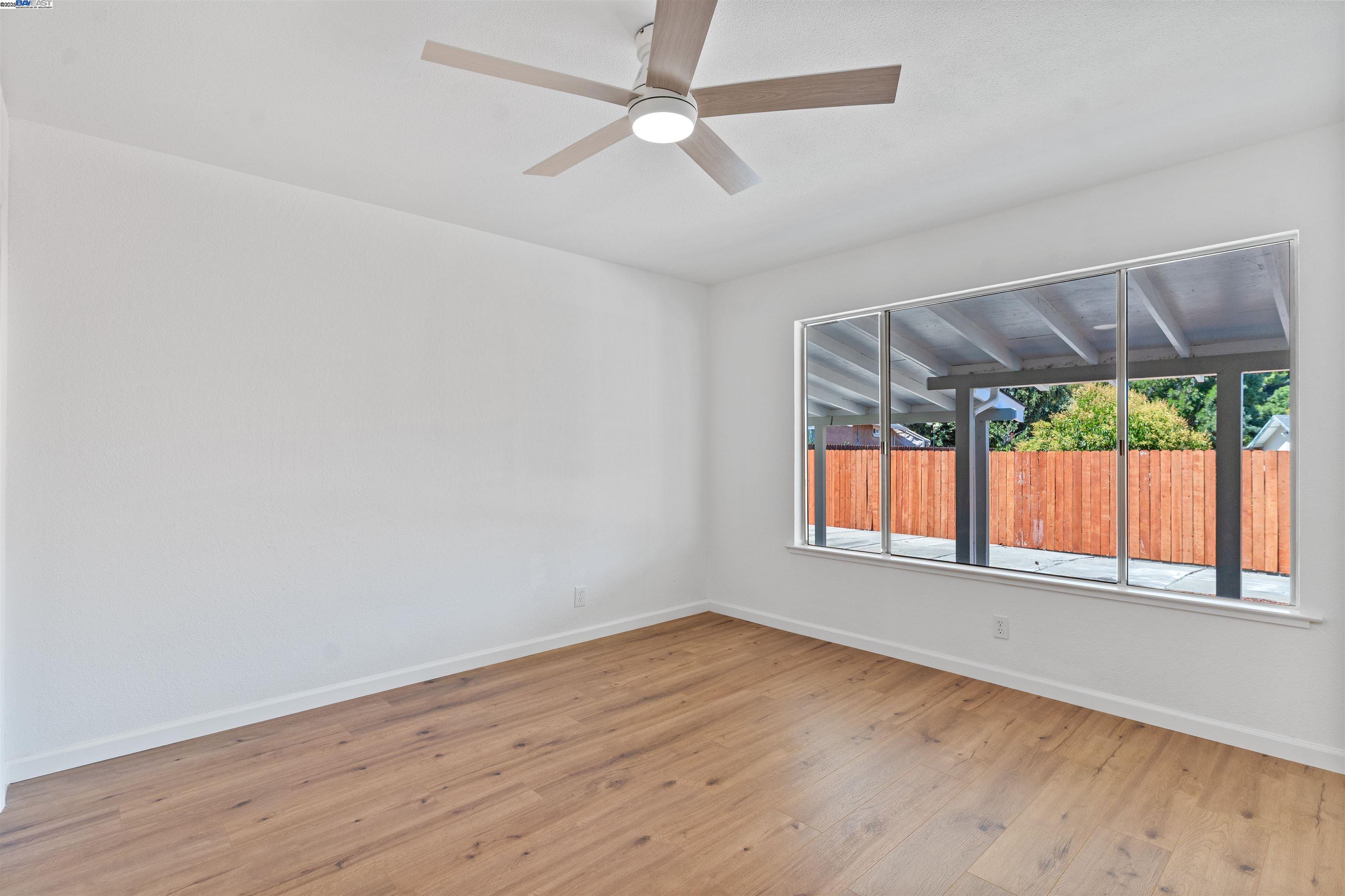 Detail Gallery Image 11 of 32 For 4010 Boulder Dr, Antioch,  CA 94509 - 4 Beds | 2 Baths