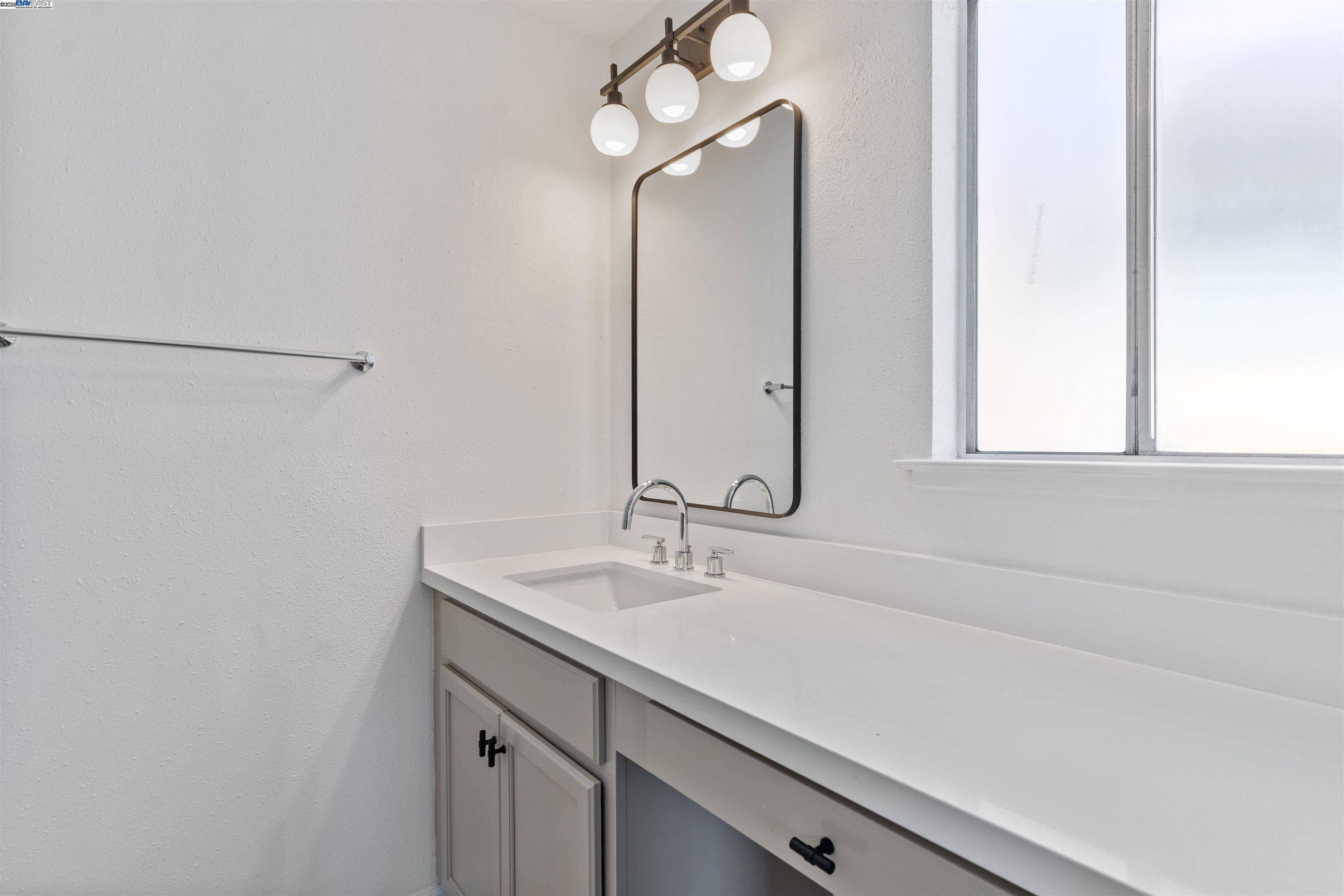 Detail Gallery Image 17 of 32 For 4010 Boulder Dr, Antioch,  CA 94509 - 4 Beds | 2 Baths