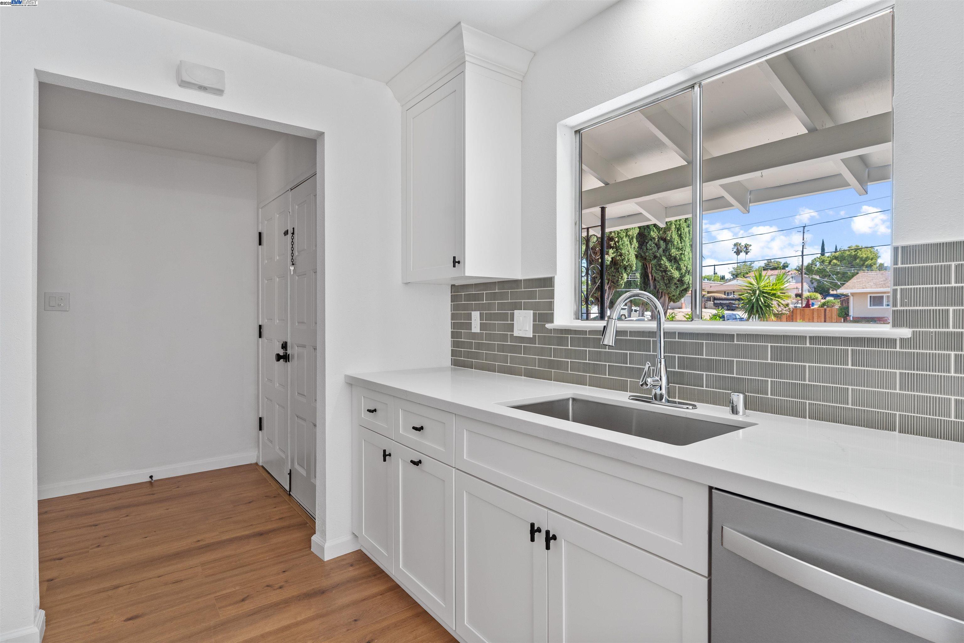 Detail Gallery Image 4 of 32 For 4010 Boulder Dr, Antioch,  CA 94509 - 4 Beds | 2 Baths