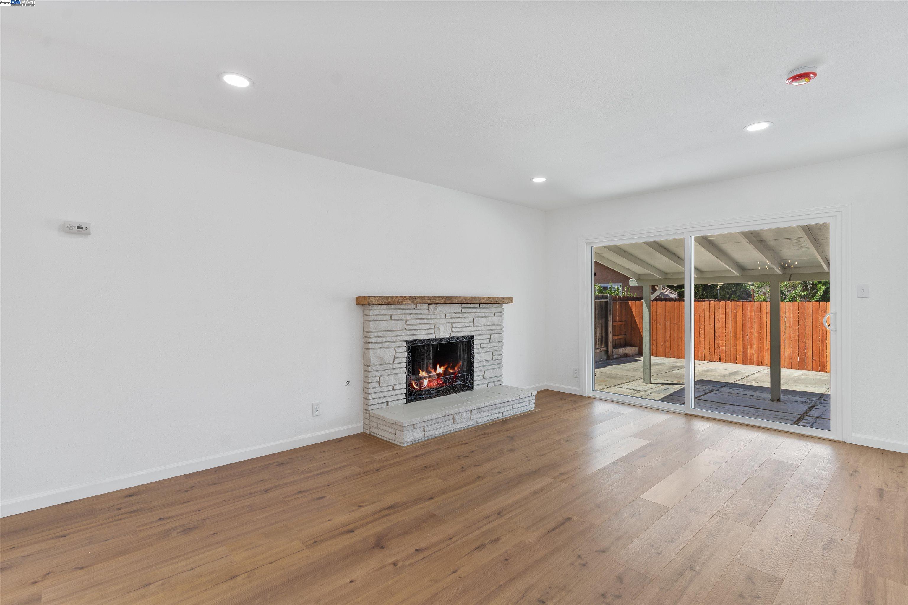 Detail Gallery Image 8 of 32 For 4010 Boulder Dr, Antioch,  CA 94509 - 4 Beds | 2 Baths