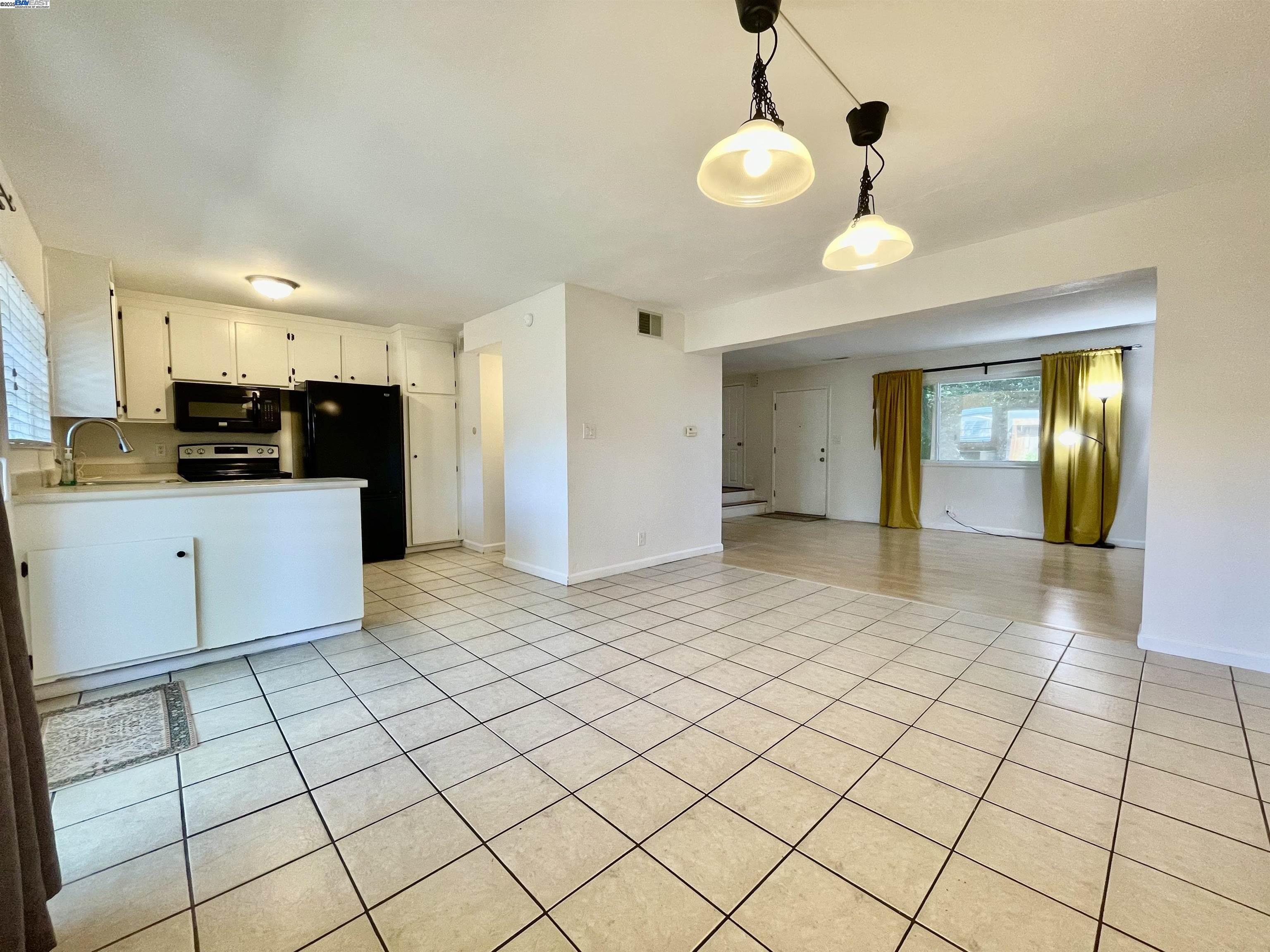 Detail Gallery Image 13 of 23 For Wickman Pl, San Lorenzo,  CA 94580 - 4 Beds | 2/1 Baths