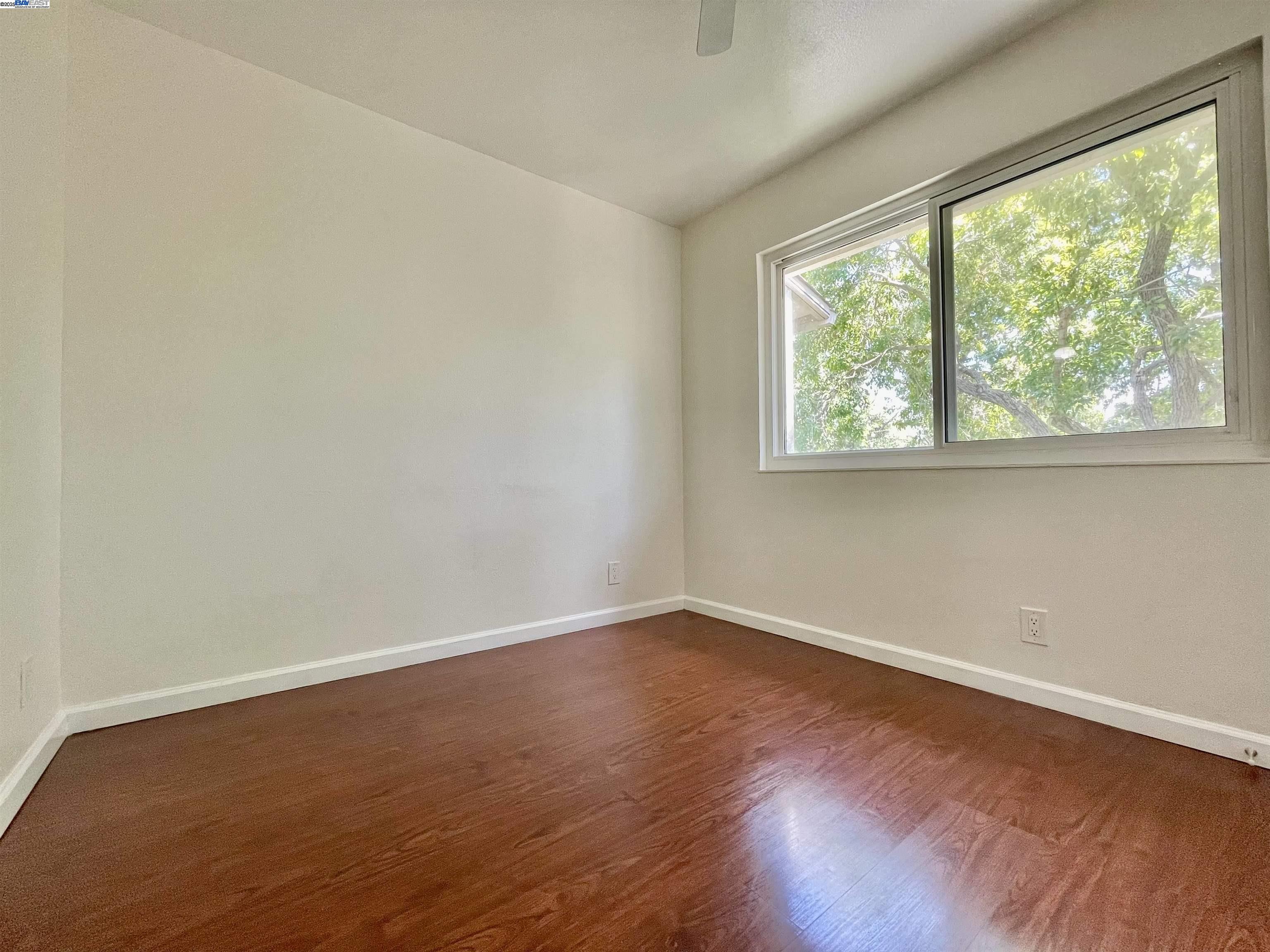 Detail Gallery Image 17 of 23 For Wickman Pl, San Lorenzo,  CA 94580 - 4 Beds | 2/1 Baths