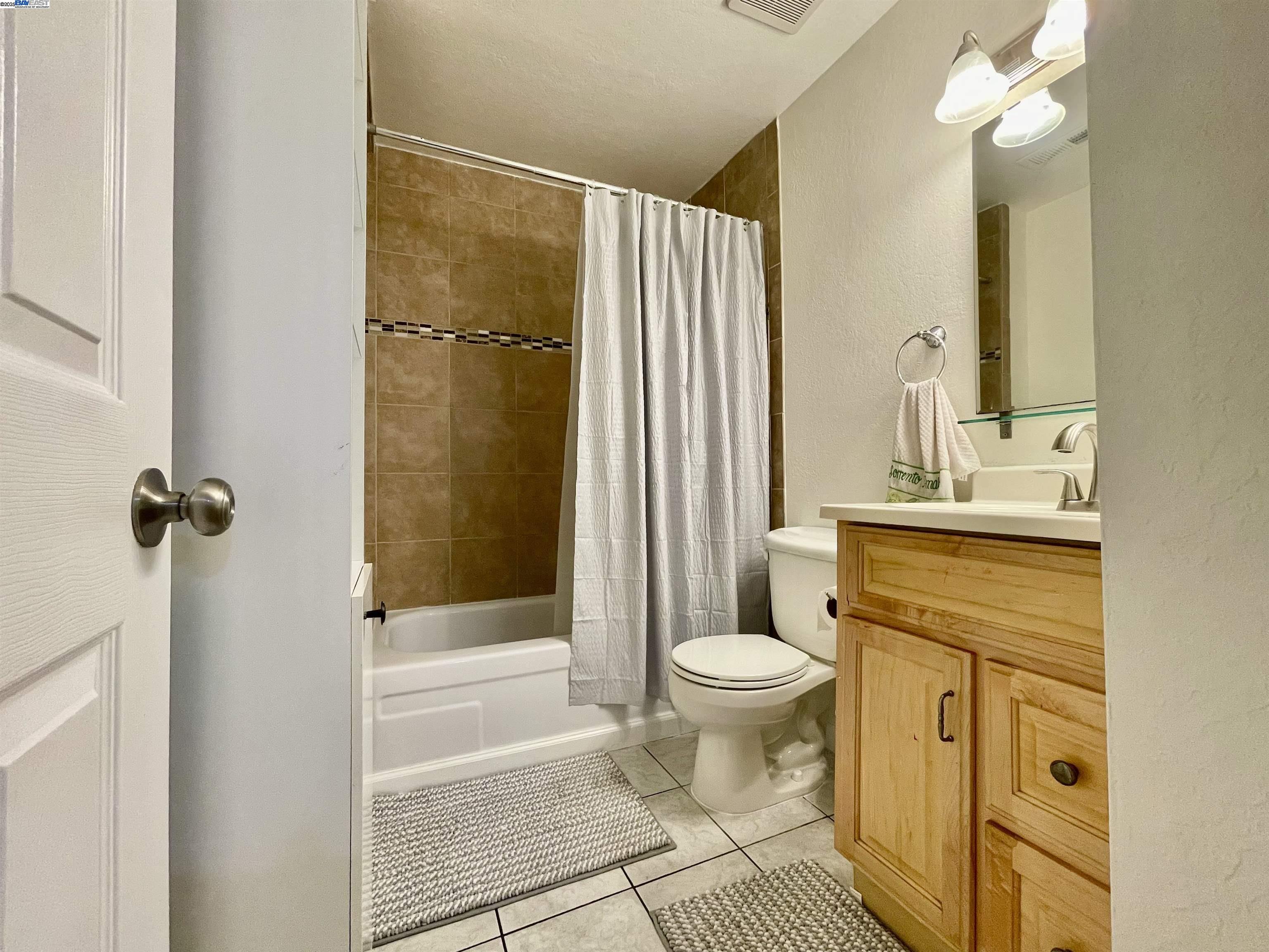 Detail Gallery Image 22 of 23 For Wickman Pl, San Lorenzo,  CA 94580 - 4 Beds | 2/1 Baths