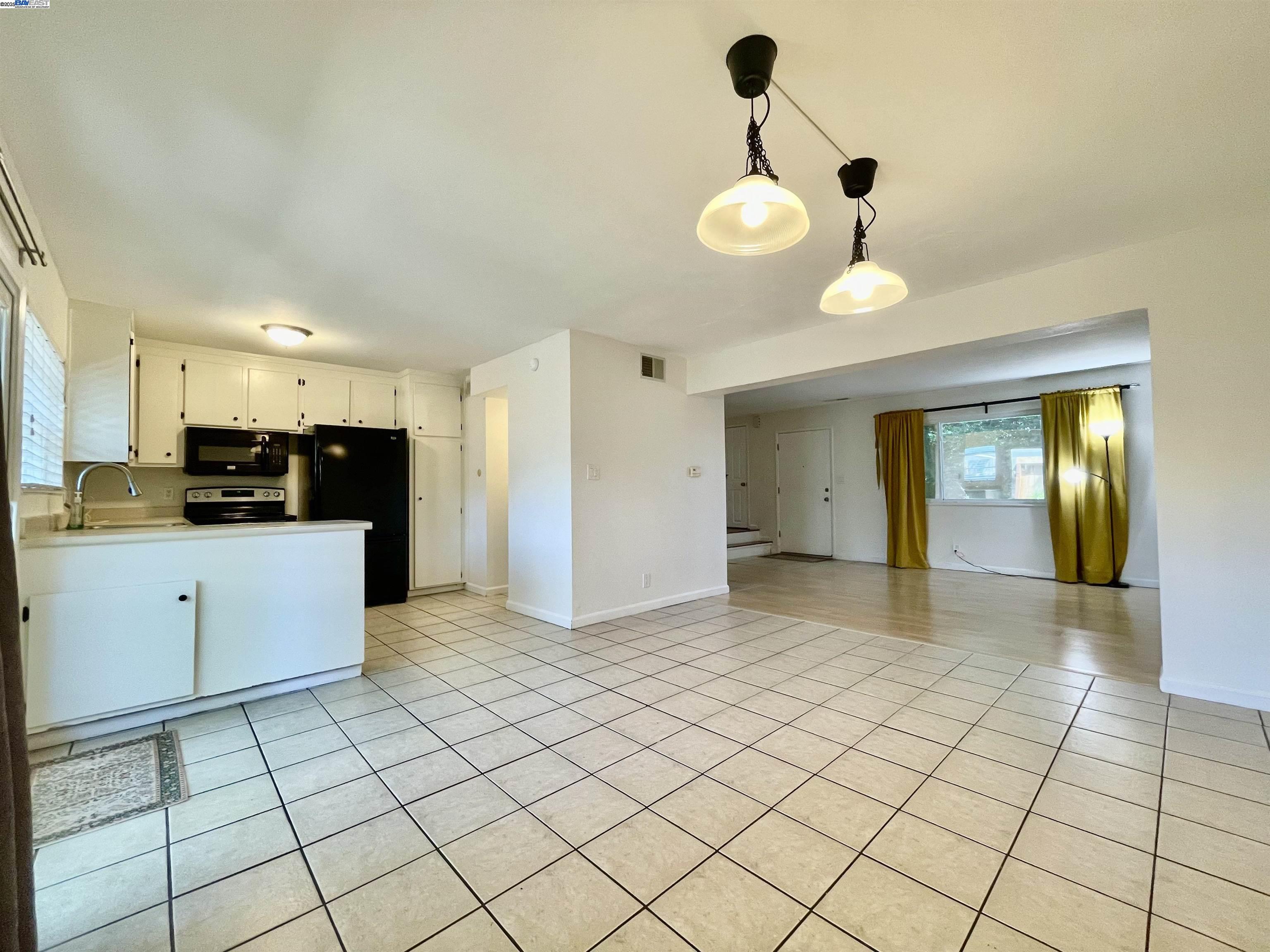 Detail Gallery Image 8 of 23 For Wickman Pl, San Lorenzo,  CA 94580 - 4 Beds | 2/1 Baths