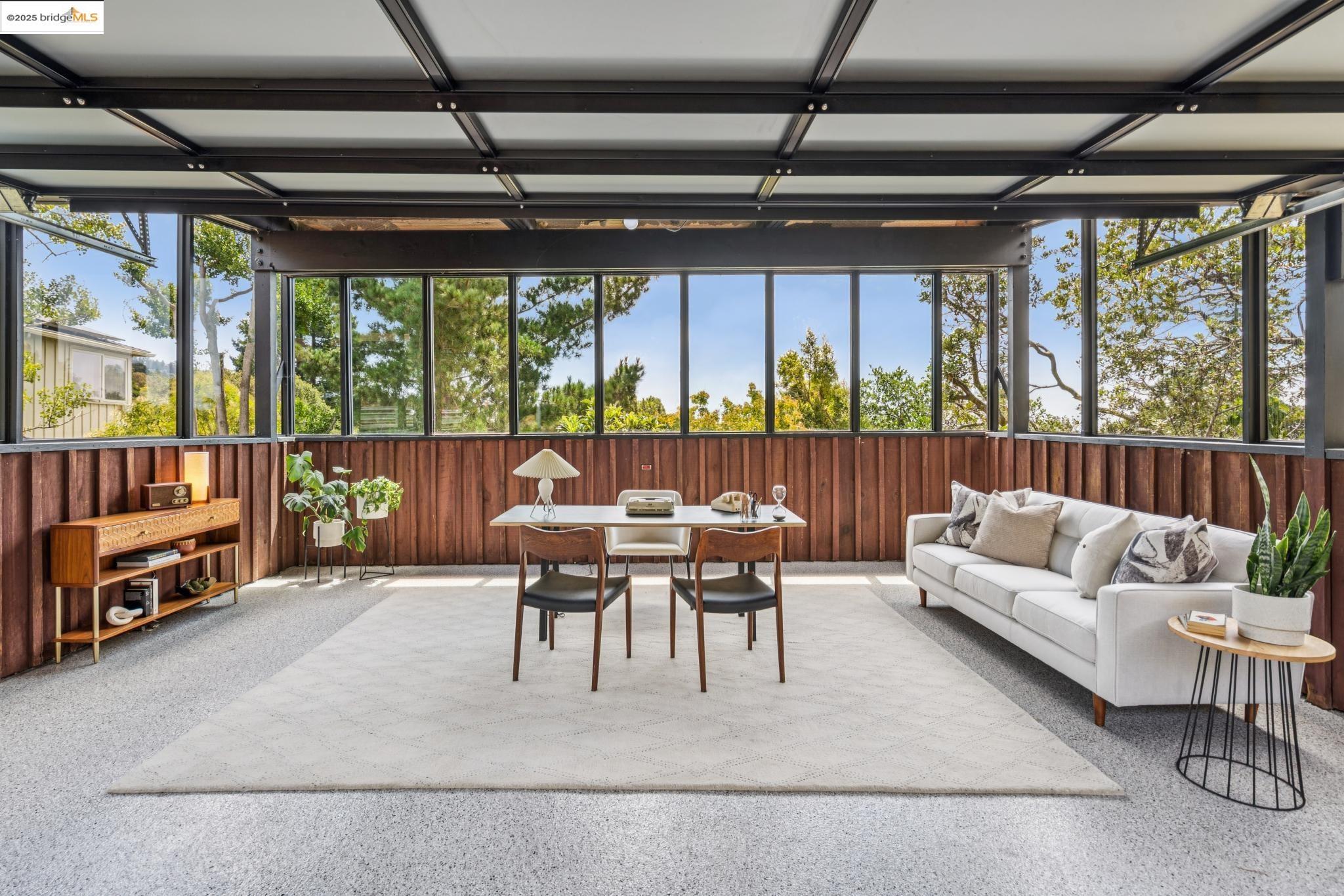 Detail Gallery Image 3 of 58 For 1910 Yosemite Rd, Berkeley,  CA 94707 - 4 Beds | 3 Baths