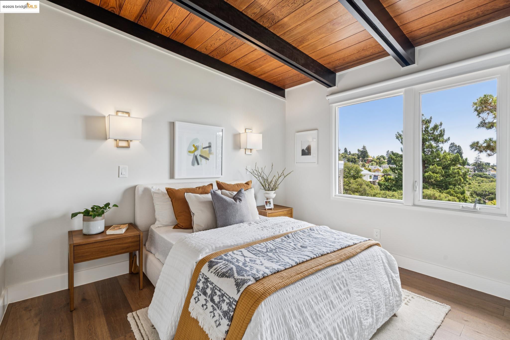 Detail Gallery Image 30 of 58 For 1910 Yosemite Rd, Berkeley,  CA 94707 - 4 Beds | 3 Baths