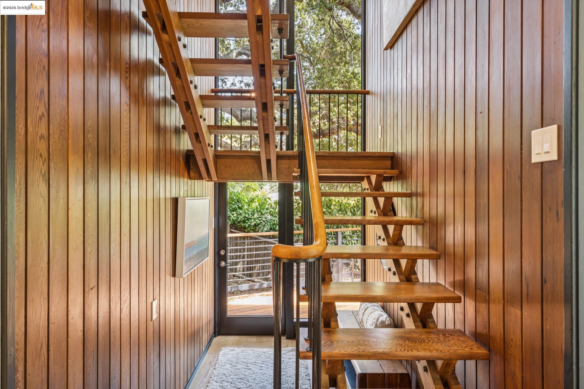 Detail Gallery Image 31 of 58 For 1910 Yosemite Rd, Berkeley,  CA 94707 - 4 Beds | 3 Baths