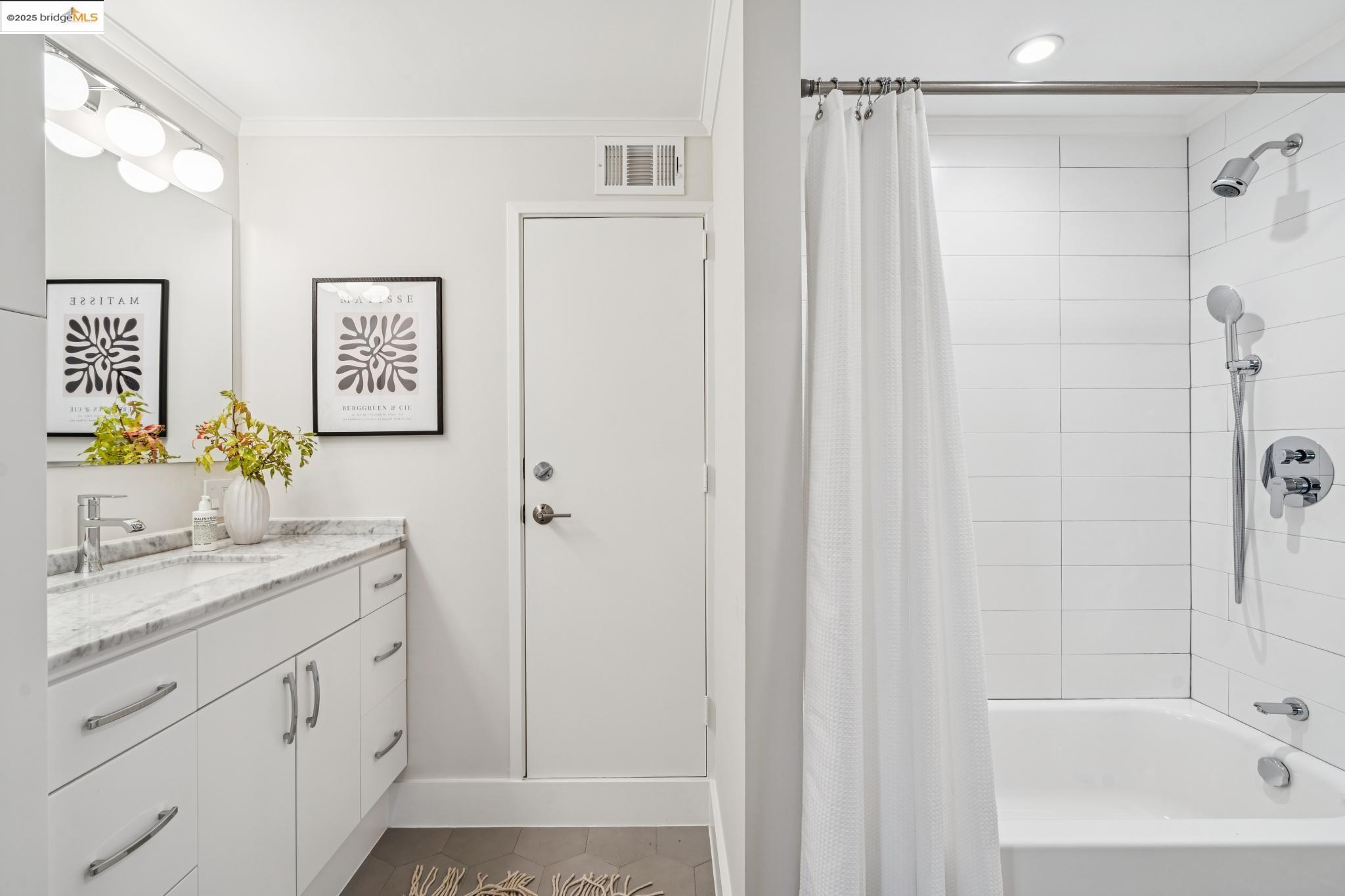 Detail Gallery Image 38 of 58 For 1910 Yosemite Rd, Berkeley,  CA 94707 - 4 Beds | 3 Baths