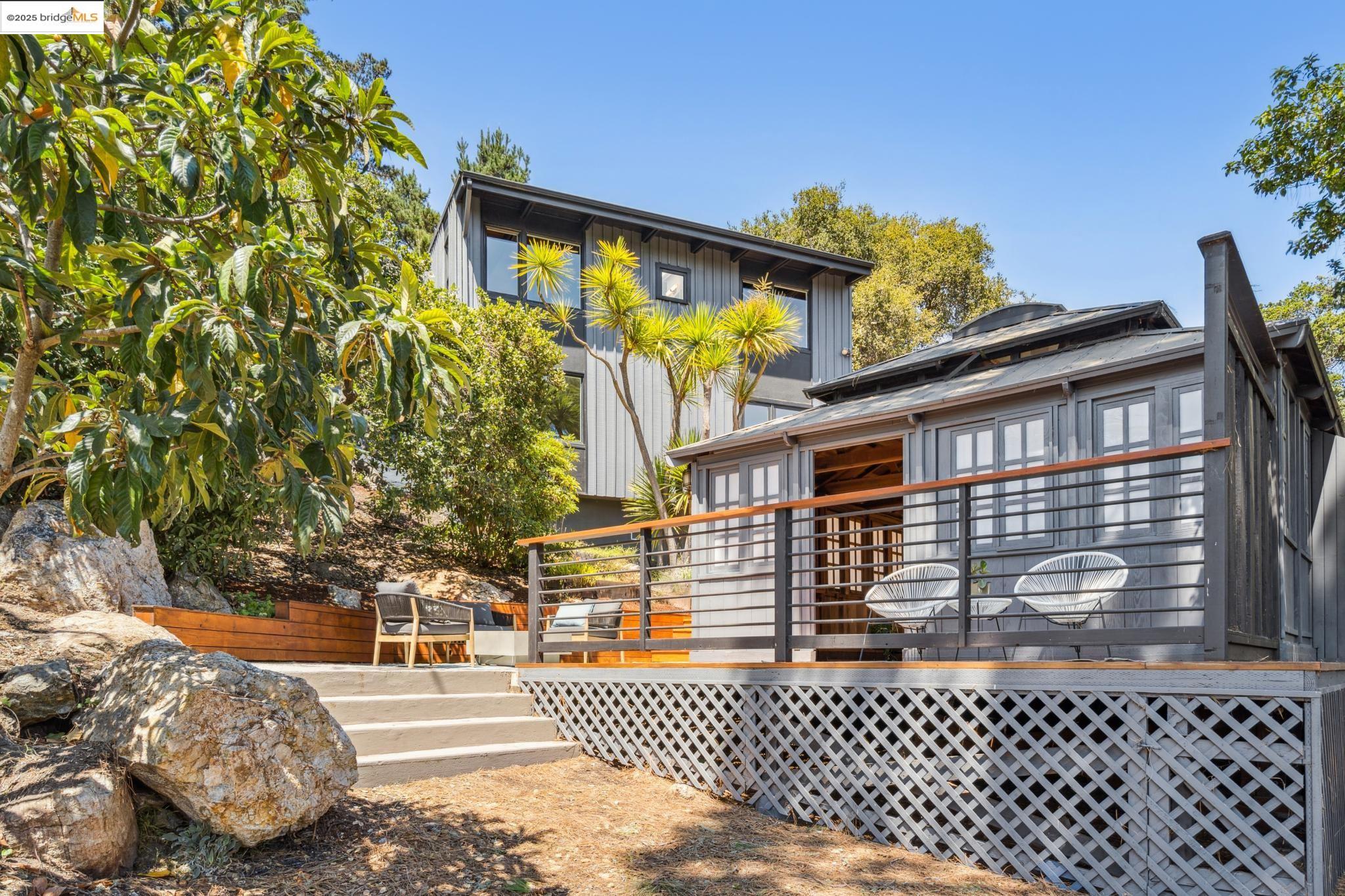 Detail Gallery Image 52 of 58 For 1910 Yosemite Rd, Berkeley,  CA 94707 - 4 Beds | 3 Baths
