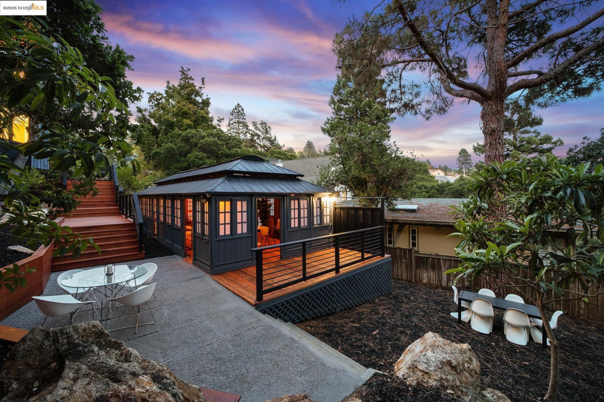 Detail Gallery Image 54 of 58 For 1910 Yosemite Rd, Berkeley,  CA 94707 - 4 Beds | 3 Baths