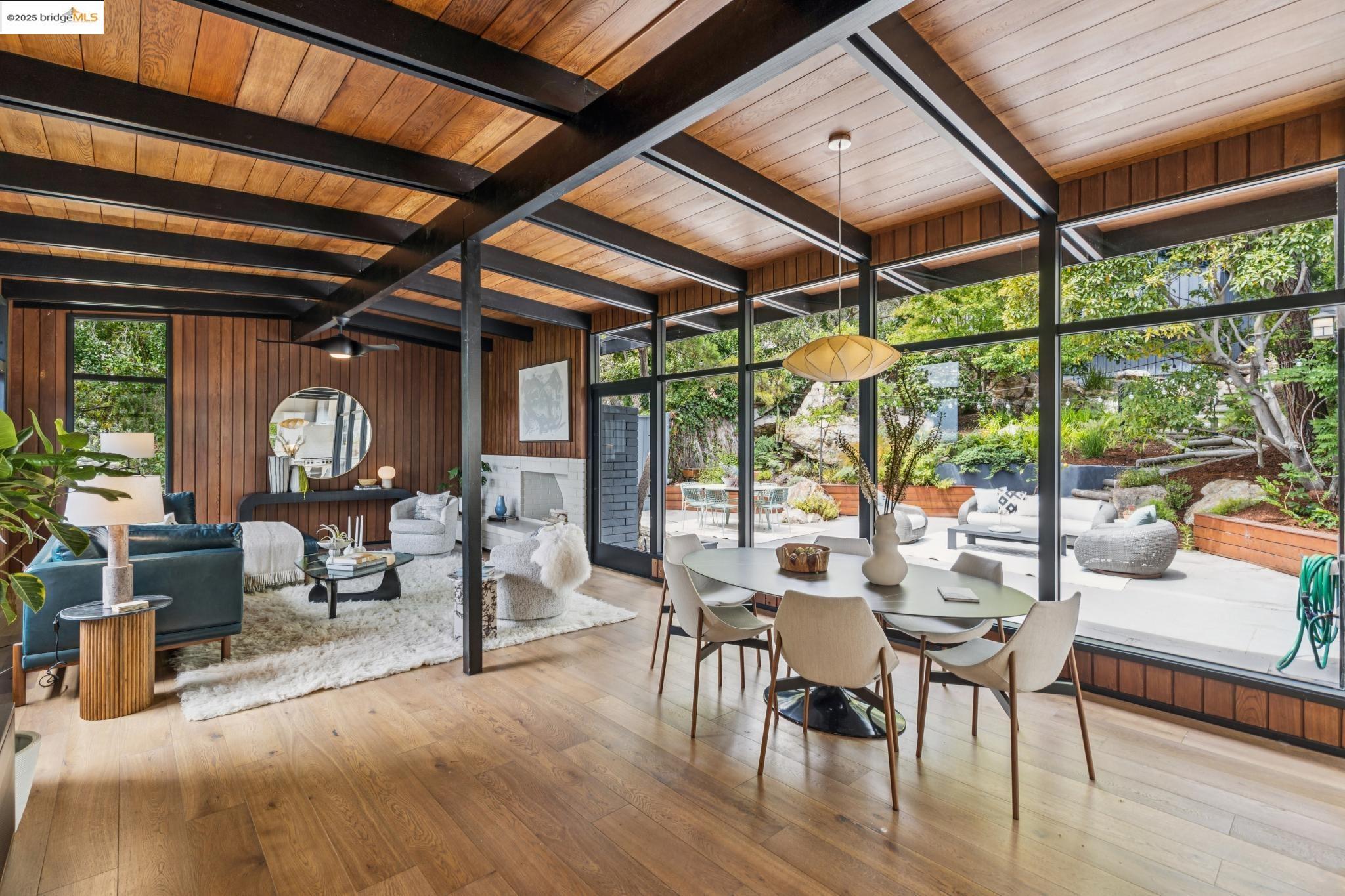 Detail Gallery Image 10 of 58 For 1910 Yosemite Rd, Berkeley,  CA 94707 - 4 Beds | 3 Baths