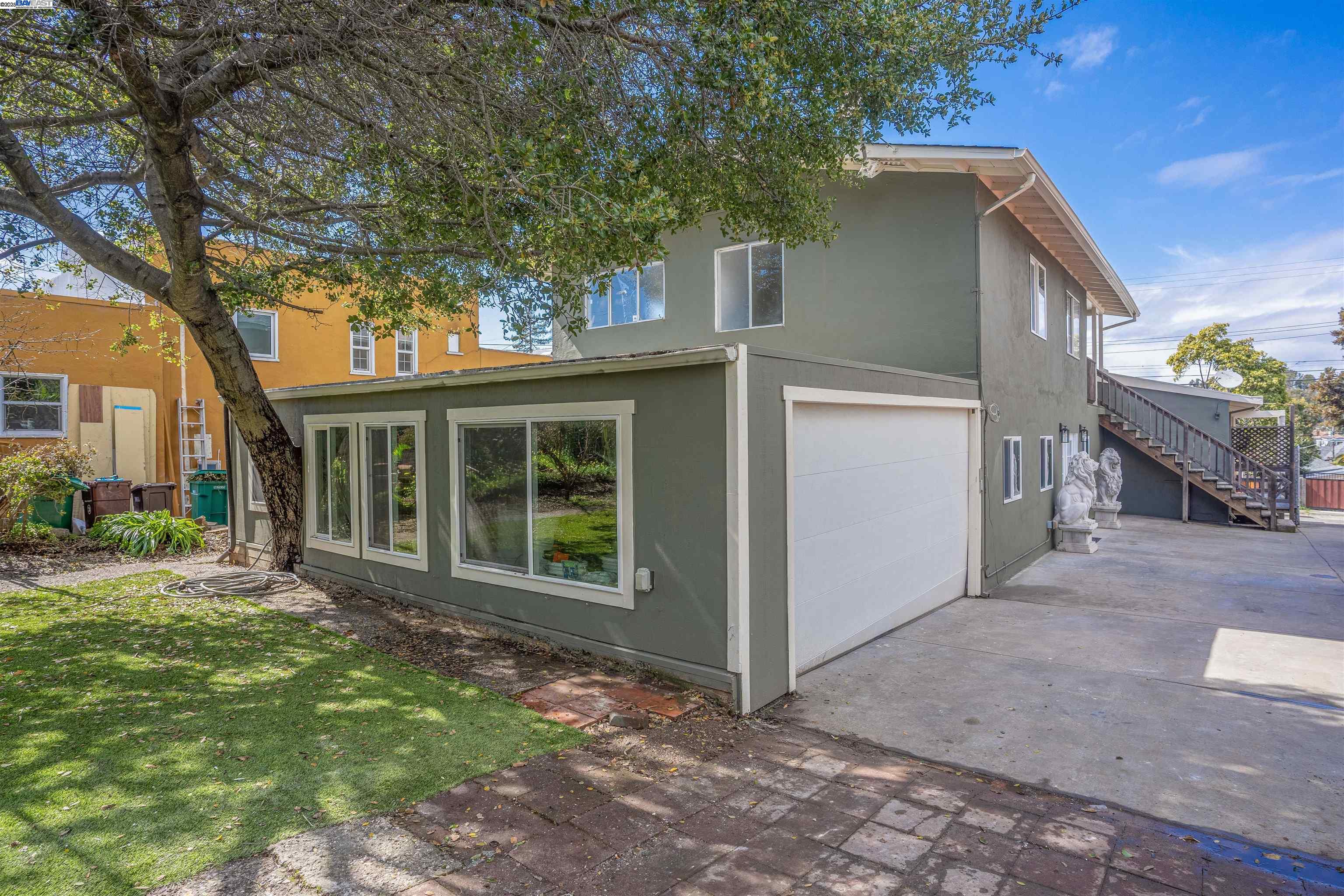 Detail Gallery Image 1 of 49 For 3086 Capp St, Oakland,  CA 94602 - – Beds | – Baths