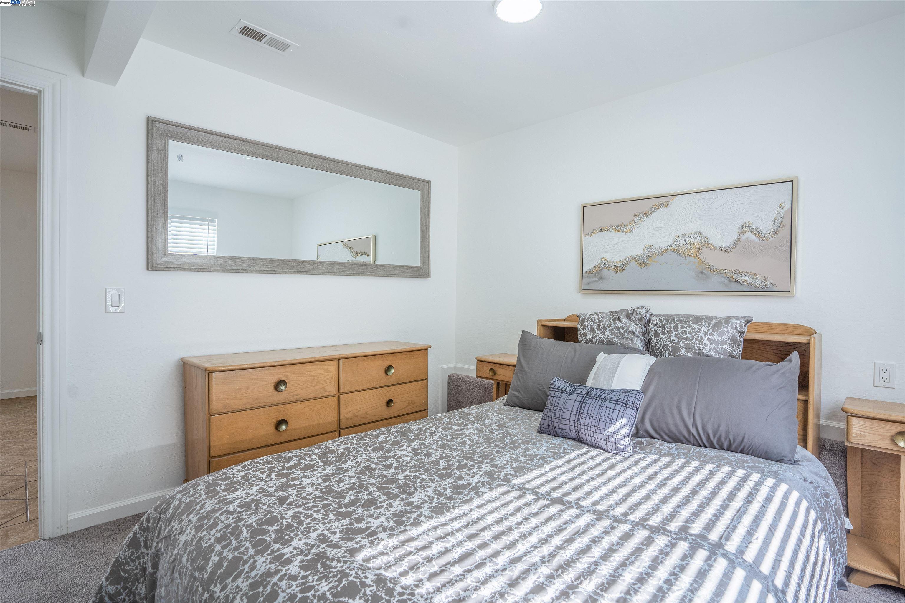 Detail Gallery Image 42 of 49 For 3086 Capp St, Oakland,  CA 94602 - – Beds | – Baths