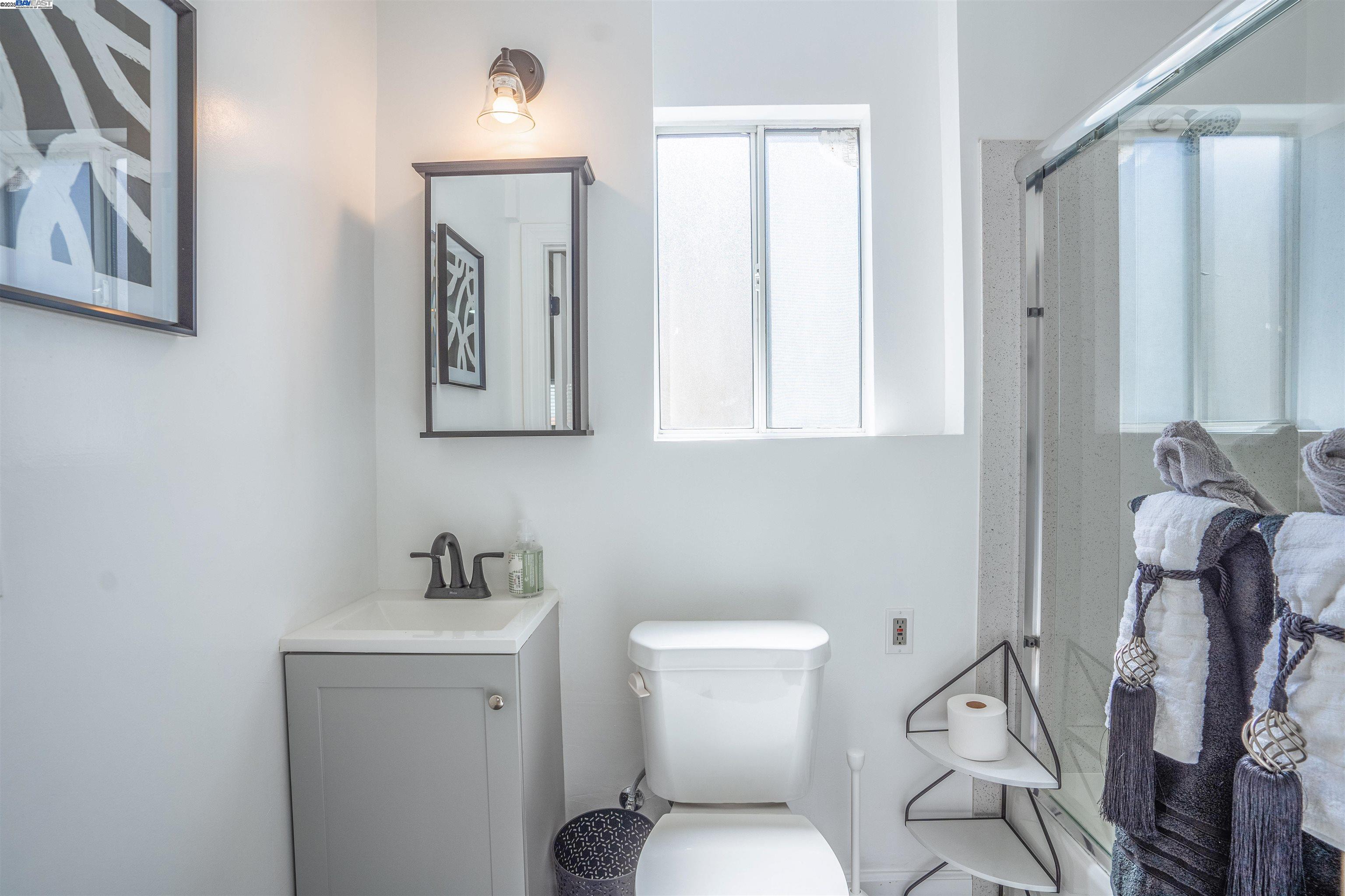 Detail Gallery Image 43 of 49 For 3086 Capp St, Oakland,  CA 94602 - – Beds | – Baths