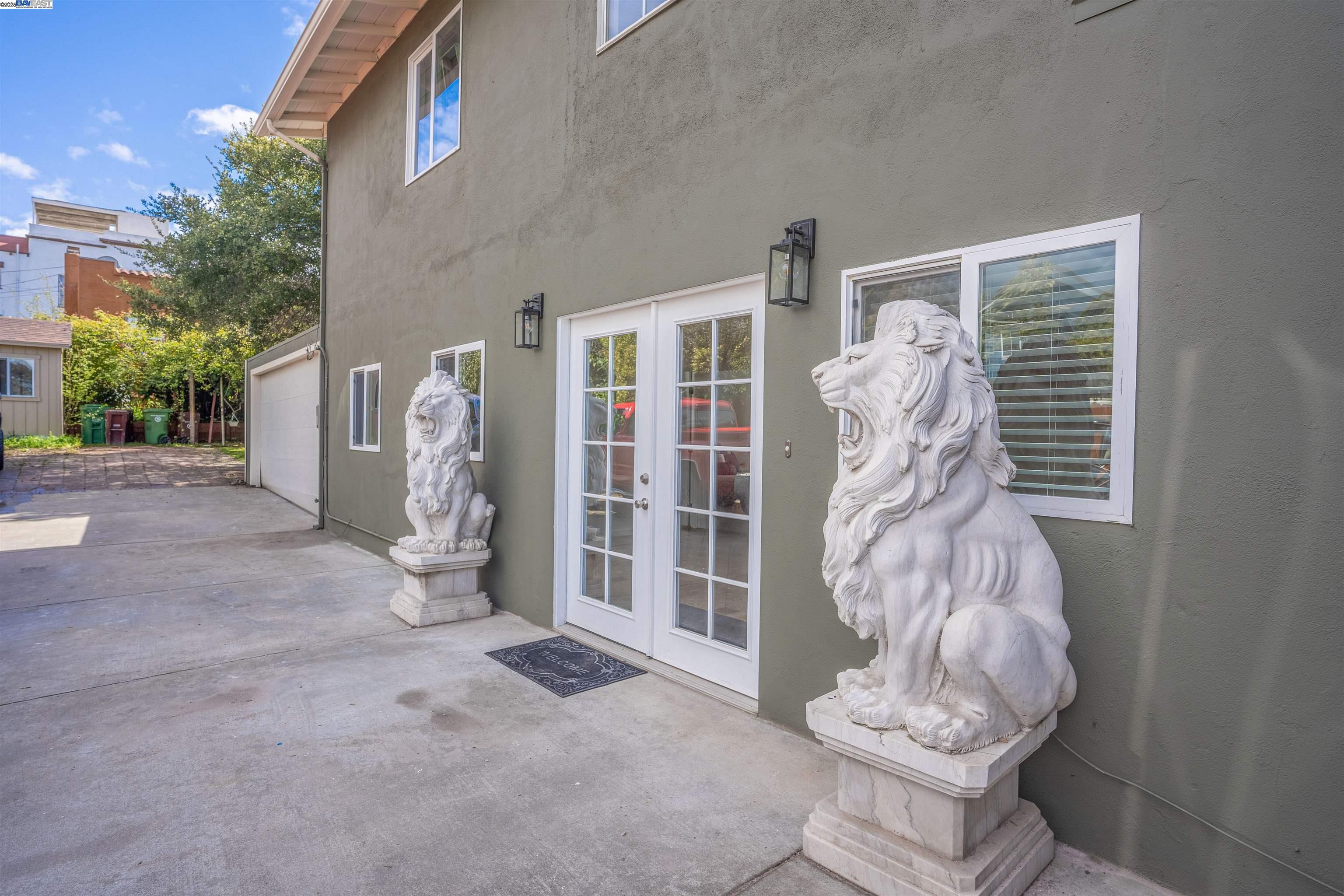 Detail Gallery Image 6 of 49 For 3086 Capp St, Oakland,  CA 94602 - – Beds | – Baths