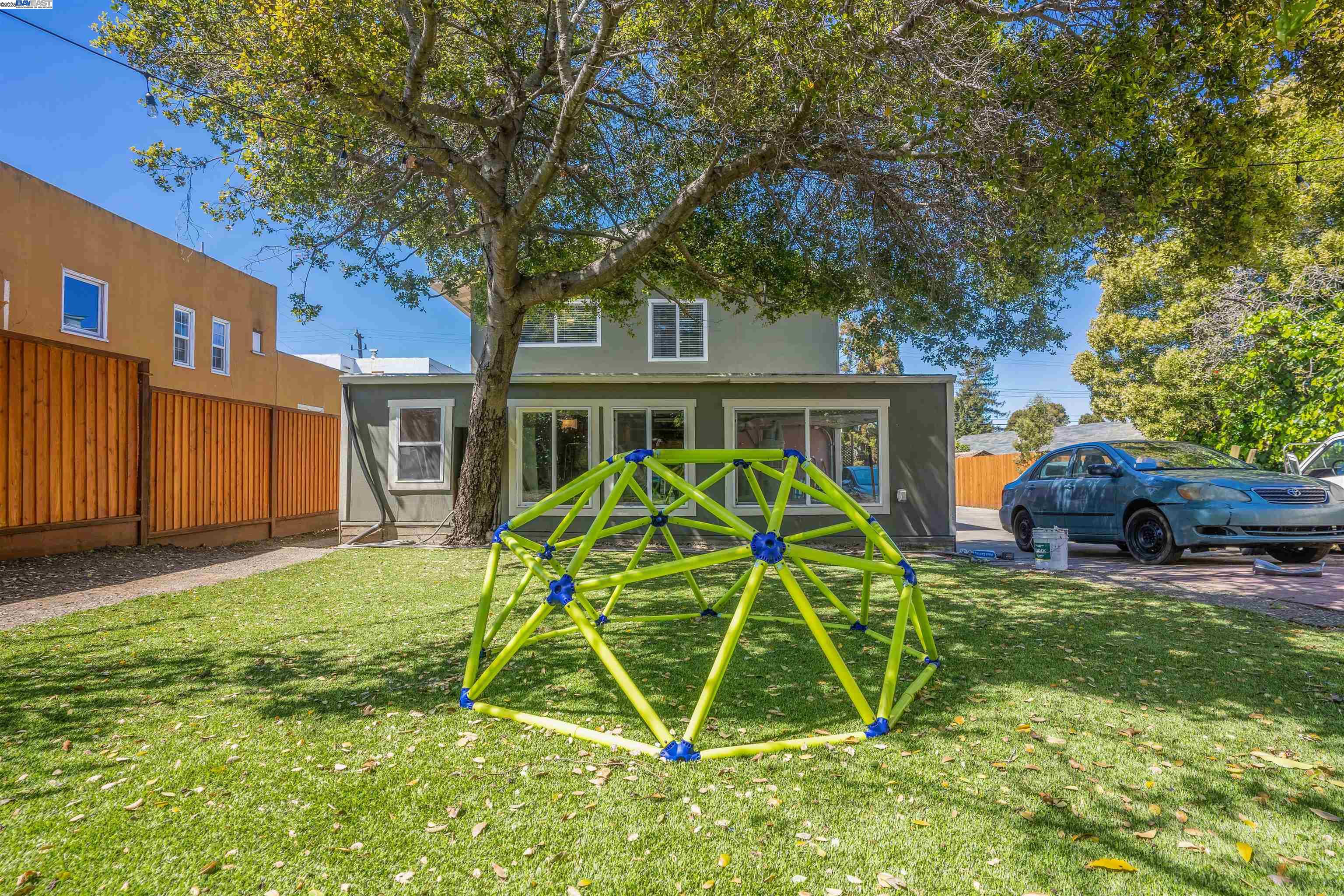 Detail Gallery Image 46 of 49 For 3086 Capp St, Oakland,  CA 94602 - – Beds | – Baths