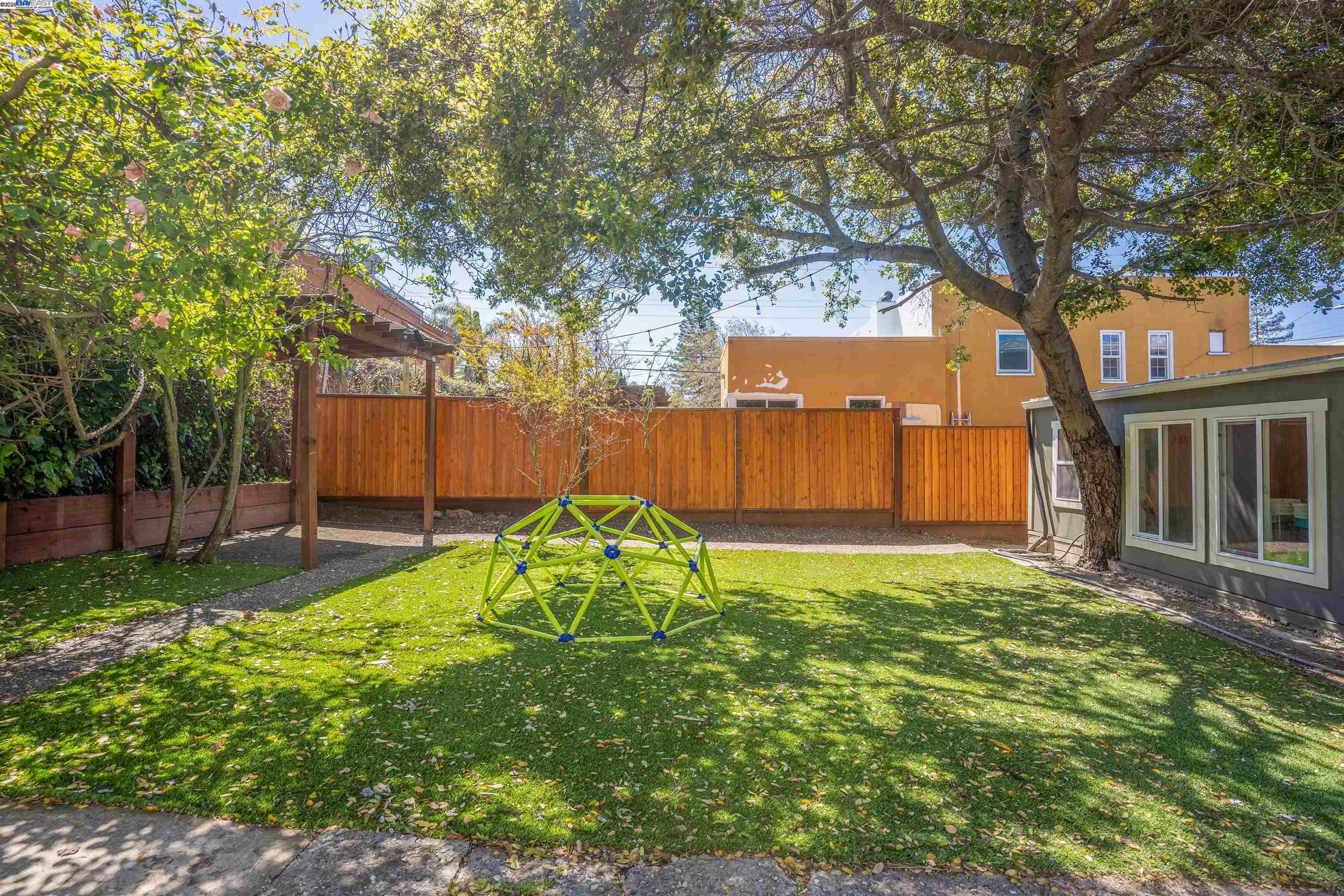 Detail Gallery Image 47 of 49 For 3086 Capp St, Oakland,  CA 94602 - – Beds | – Baths
