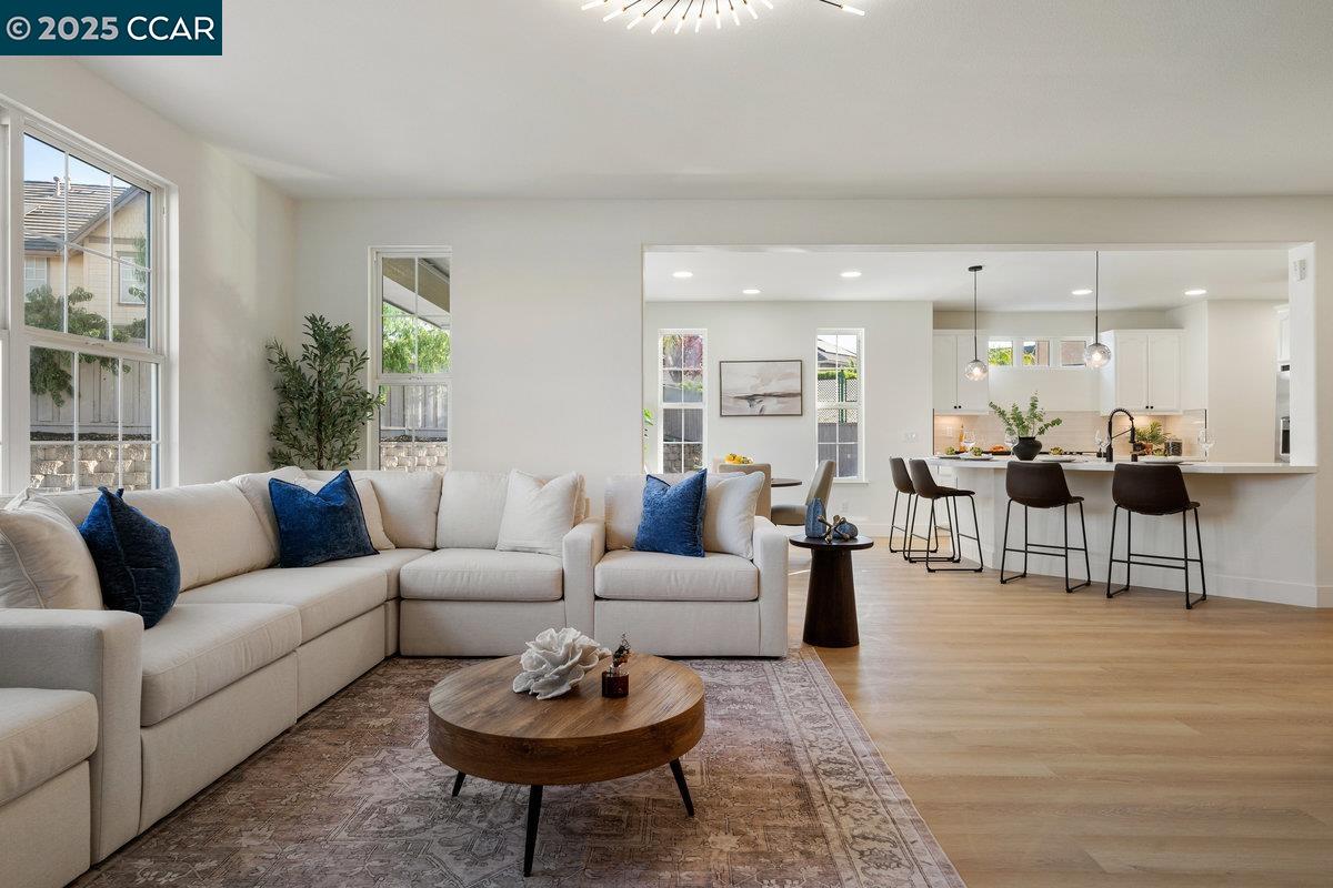 Detail Gallery Image 7 of 51 For 1898 Bayonne Ct, Tracy,  CA 95304 - 4 Beds | 2/1 Baths