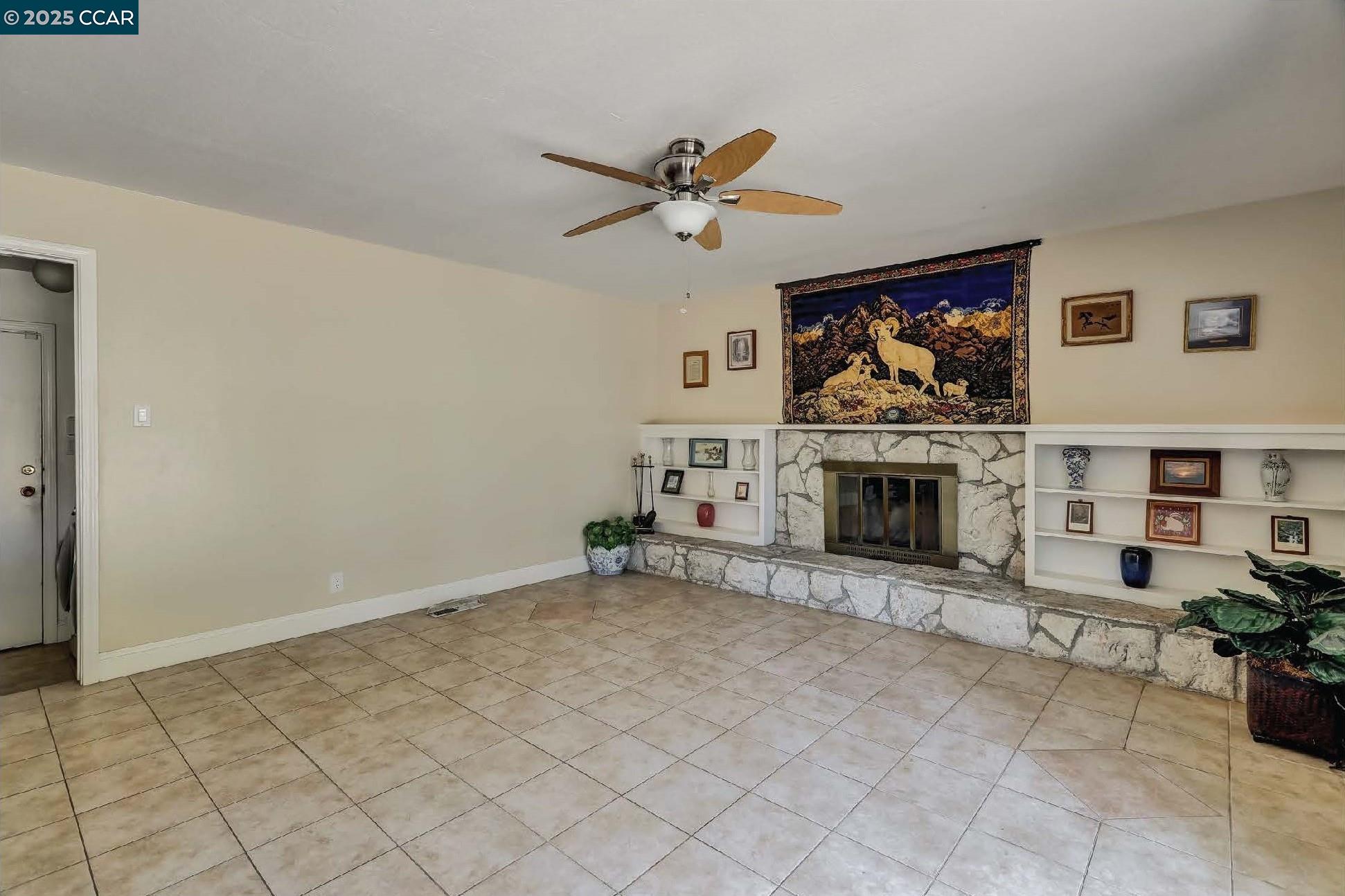 Detail Gallery Image 6 of 9 For 1533 Longford Ct, Walnut Creek,  CA 94598 - 4 Beds | 2 Baths