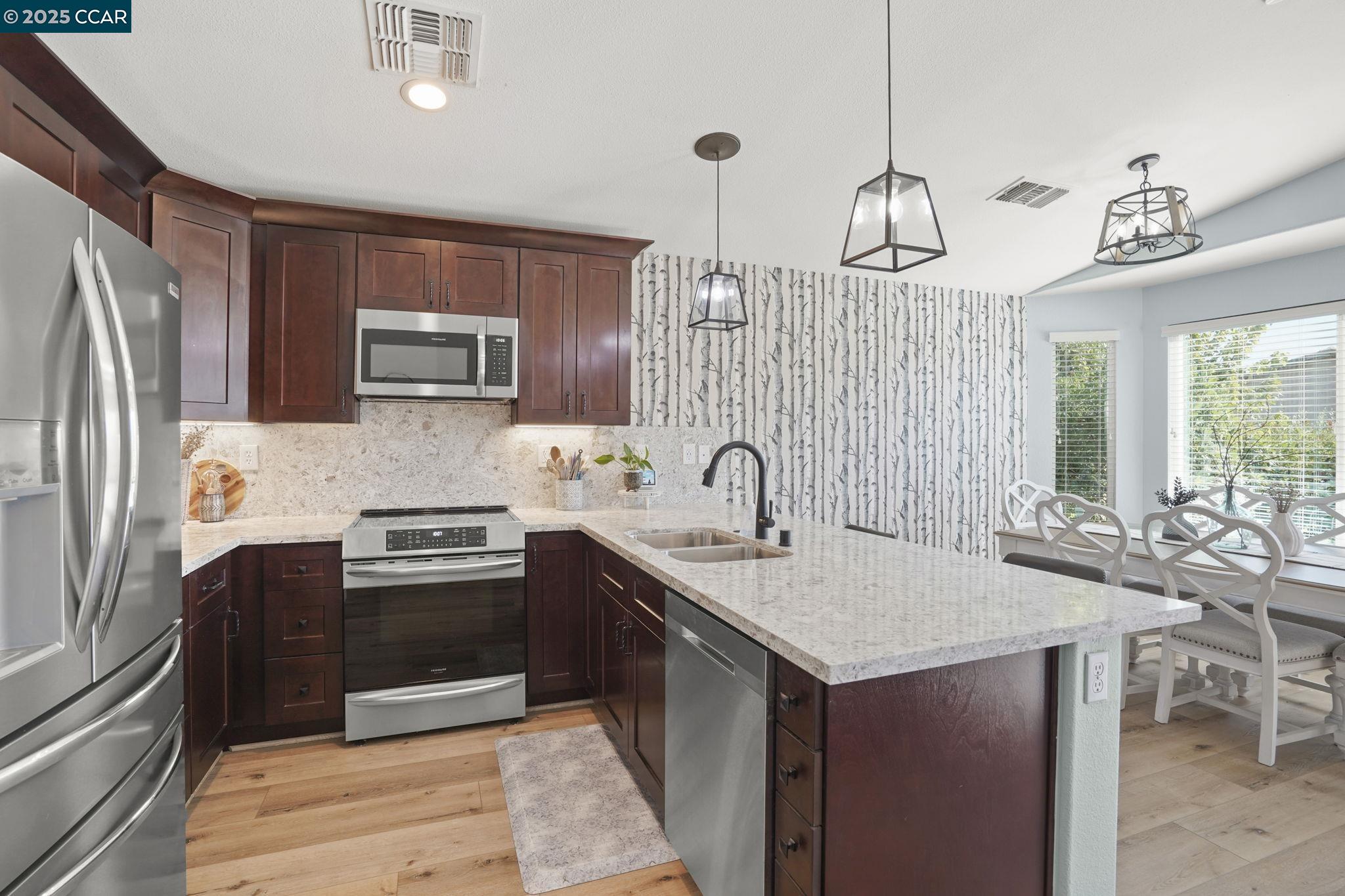 Detail Gallery Image 7 of 40 For 304 Birch Ridge Dr, Rio Vista,  CA 94571 - 2 Beds | 2 Baths