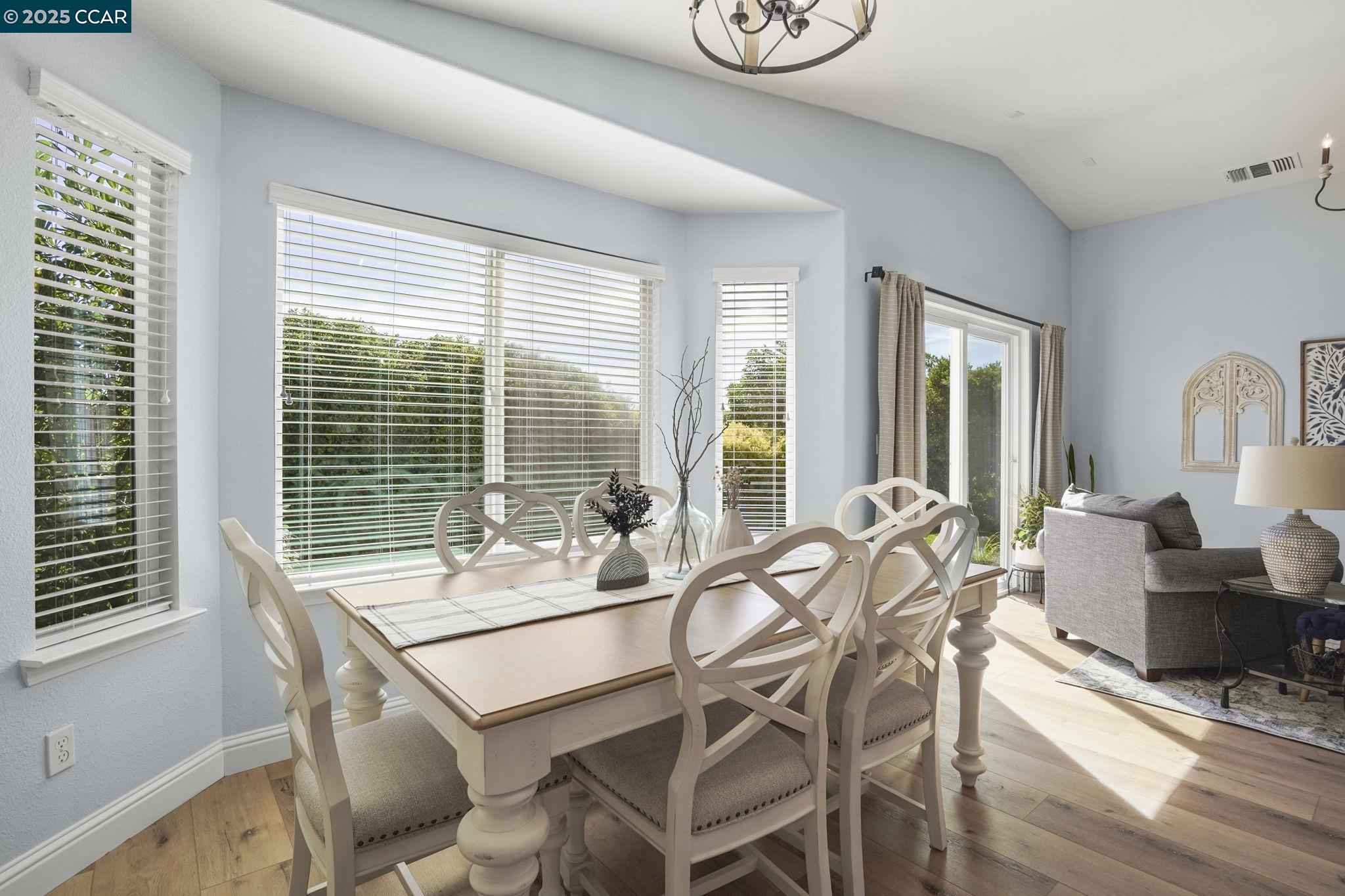 Detail Gallery Image 9 of 40 For 304 Birch Ridge Dr, Rio Vista,  CA 94571 - 2 Beds | 2 Baths