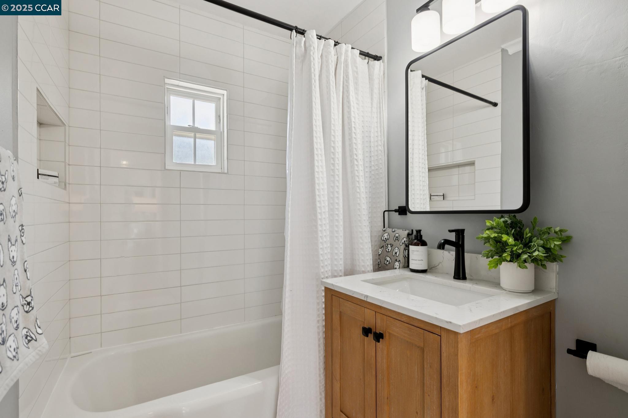 Detail Gallery Image 24 of 40 For 130 Wyatt Cir, Pleasant Hill,  CA 94523 - 3 Beds | 2 Baths