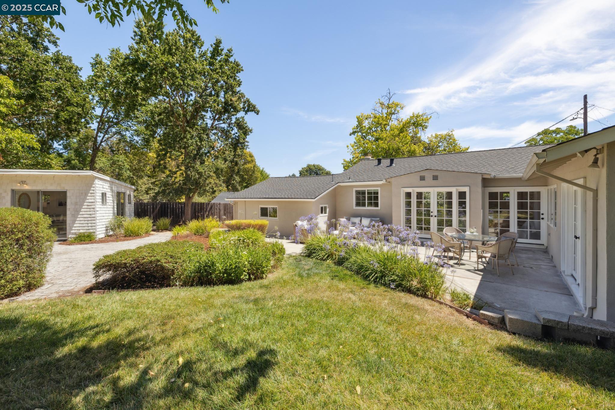 Detail Gallery Image 37 of 40 For 130 Wyatt Cir, Pleasant Hill,  CA 94523 - 3 Beds | 2 Baths