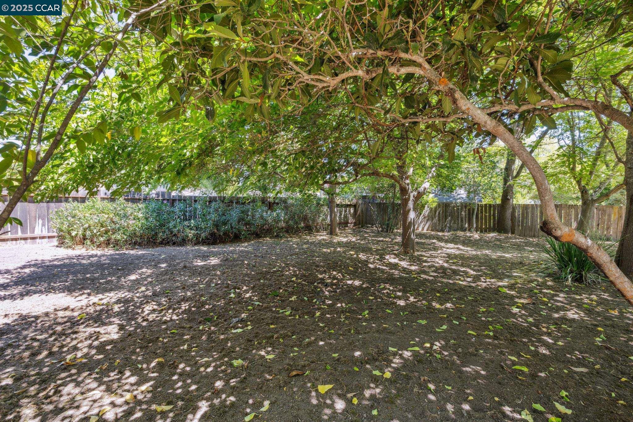 Detail Gallery Image 39 of 40 For 130 Wyatt Cir, Pleasant Hill,  CA 94523 - 3 Beds | 2 Baths