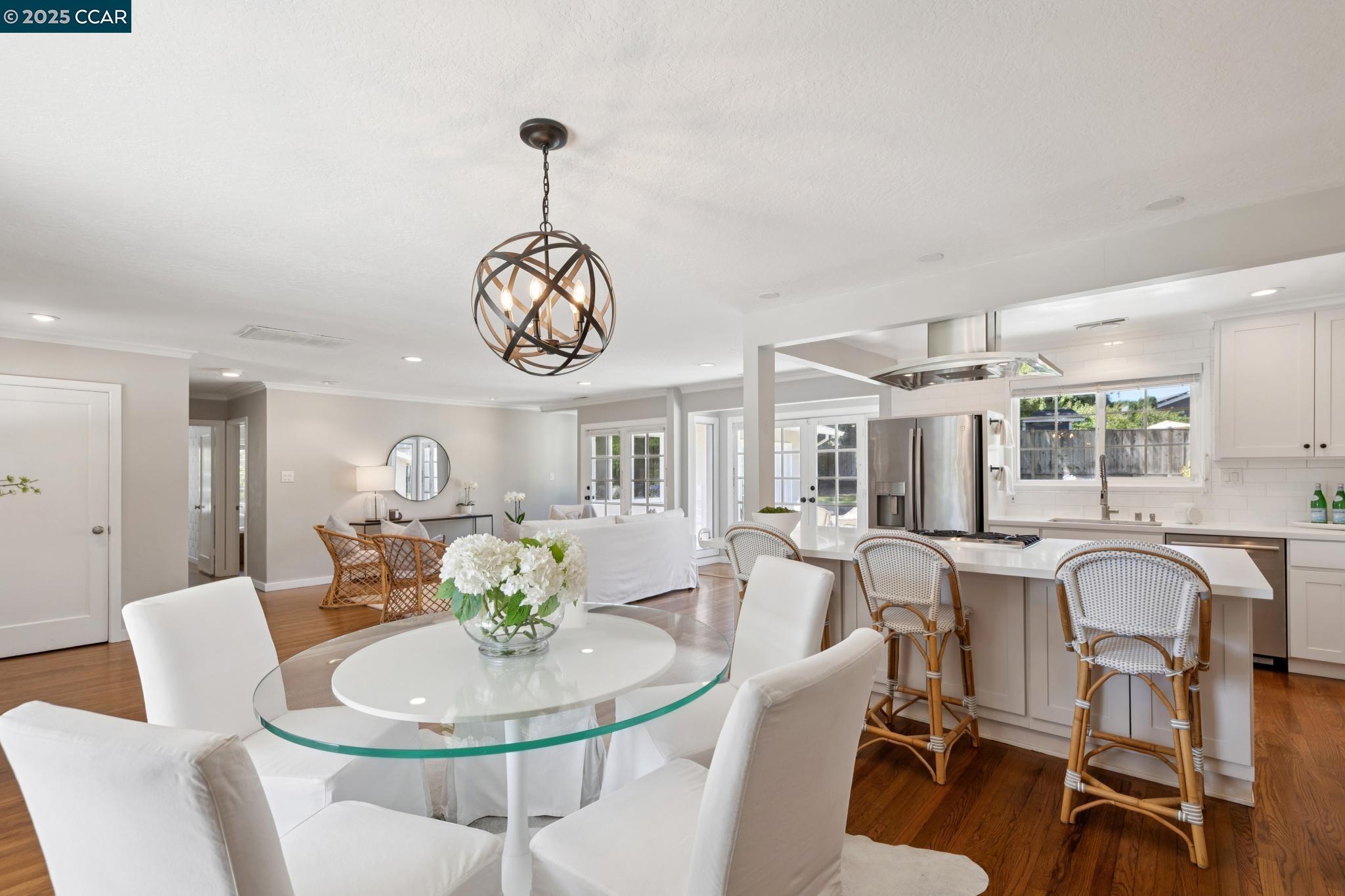 Detail Gallery Image 9 of 40 For 130 Wyatt Cir, Pleasant Hill,  CA 94523 - 3 Beds | 2 Baths