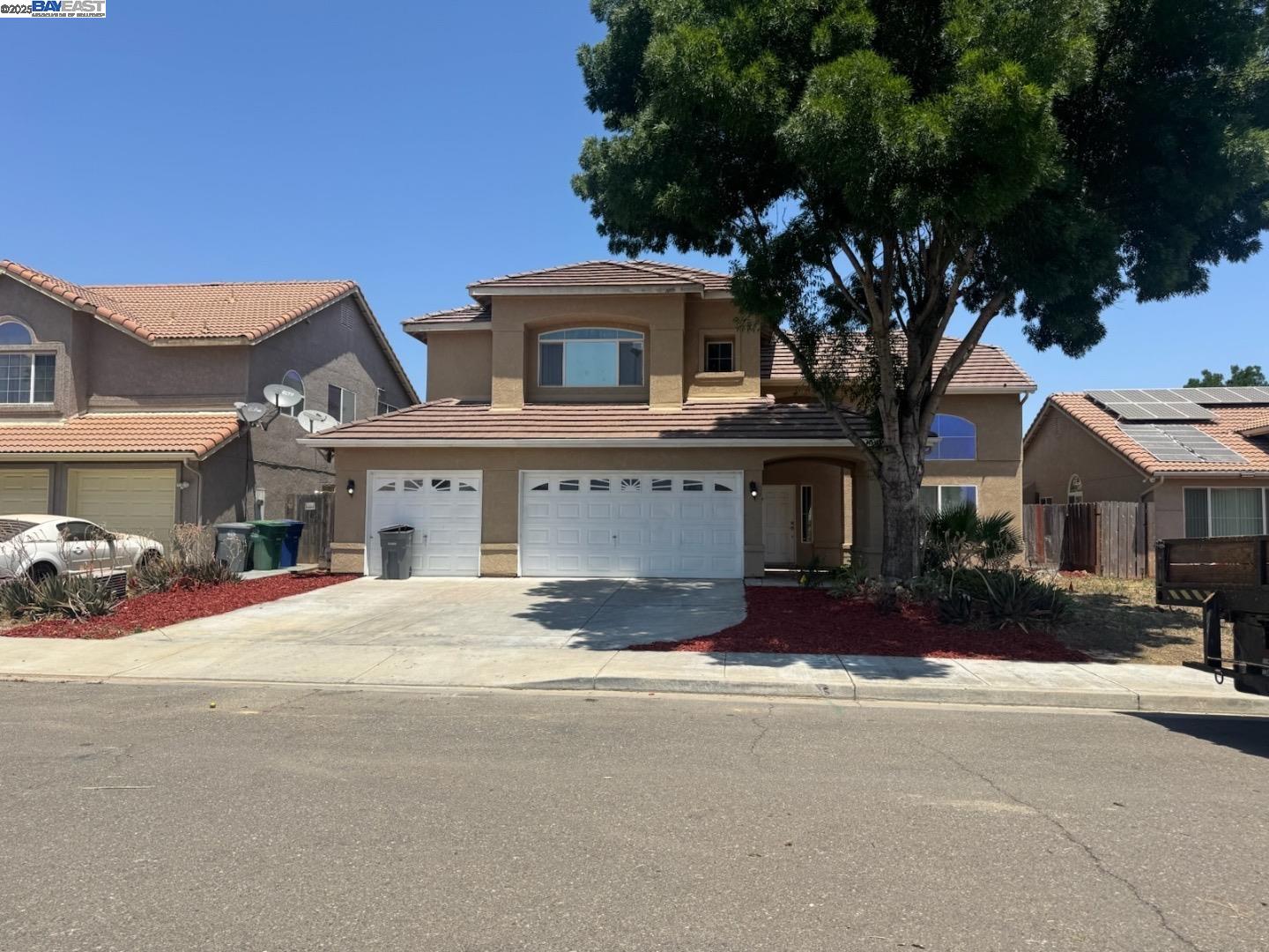 Detail Gallery Image 1 of 3 For 1697 via Milano, Gustine,  CA 95322 - 4 Beds | 3 Baths