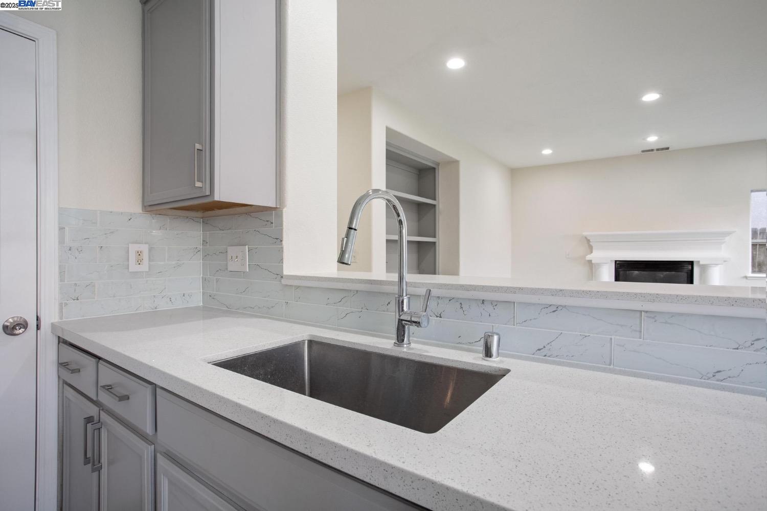 Detail Gallery Image 2 of 3 For 1697 via Milano, Gustine,  CA 95322 - 4 Beds | 3 Baths