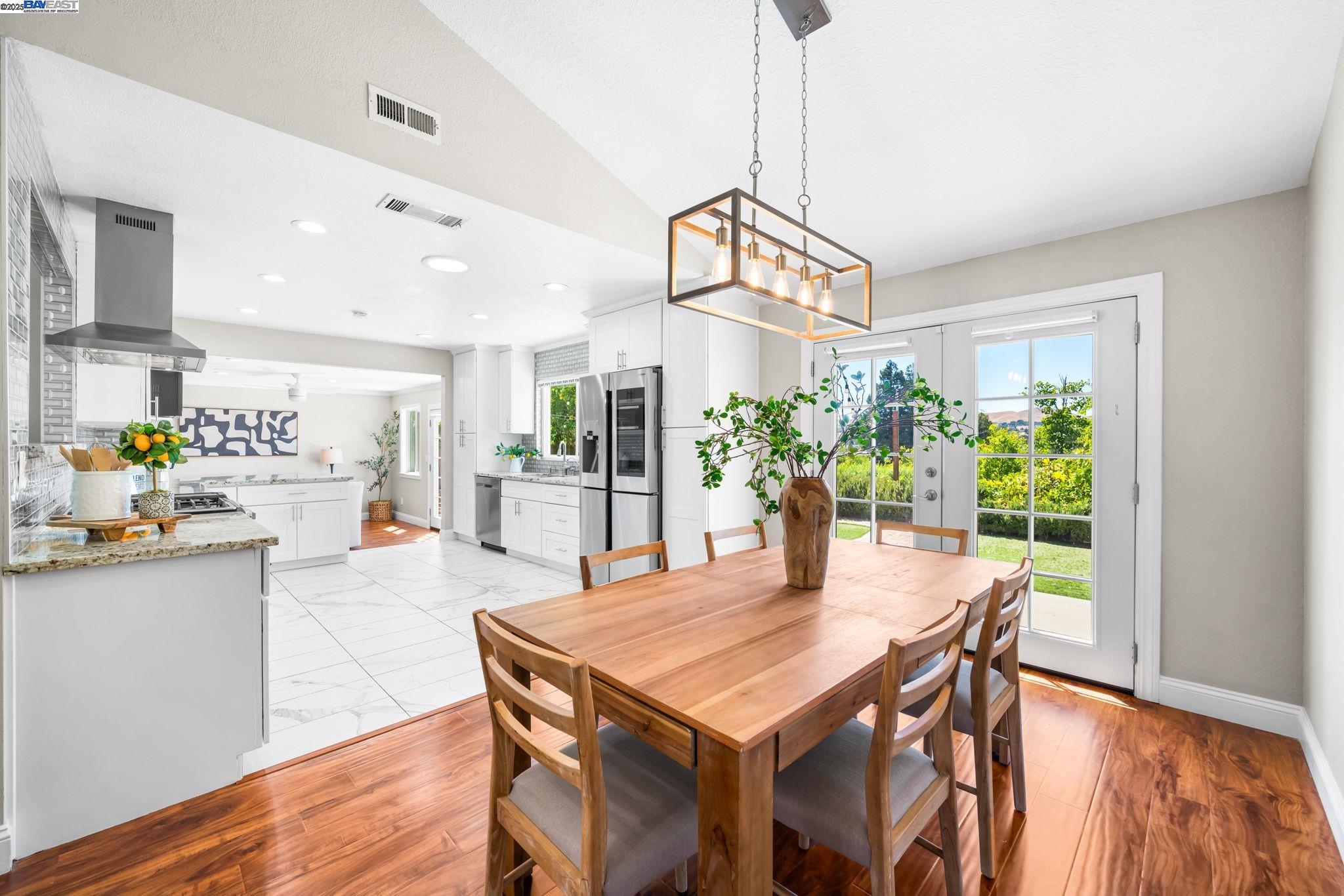 Detail Gallery Image 12 of 58 For 7638 Coral Way, Dublin,  CA 94568 - 4 Beds | 3 Baths