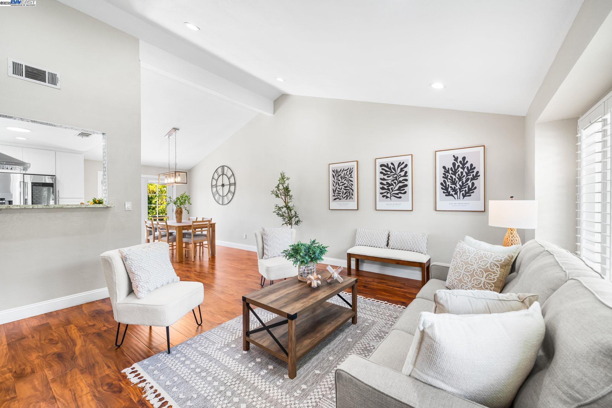 Detail Gallery Image 5 of 58 For 7638 Coral Way, Dublin,  CA 94568 - 4 Beds | 3 Baths