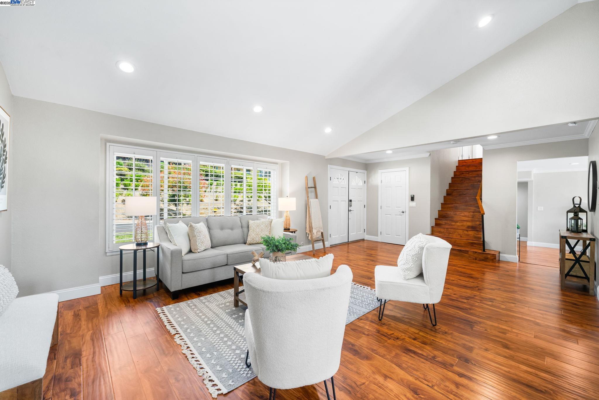 Detail Gallery Image 8 of 58 For 7638 Coral Way, Dublin,  CA 94568 - 4 Beds | 3 Baths