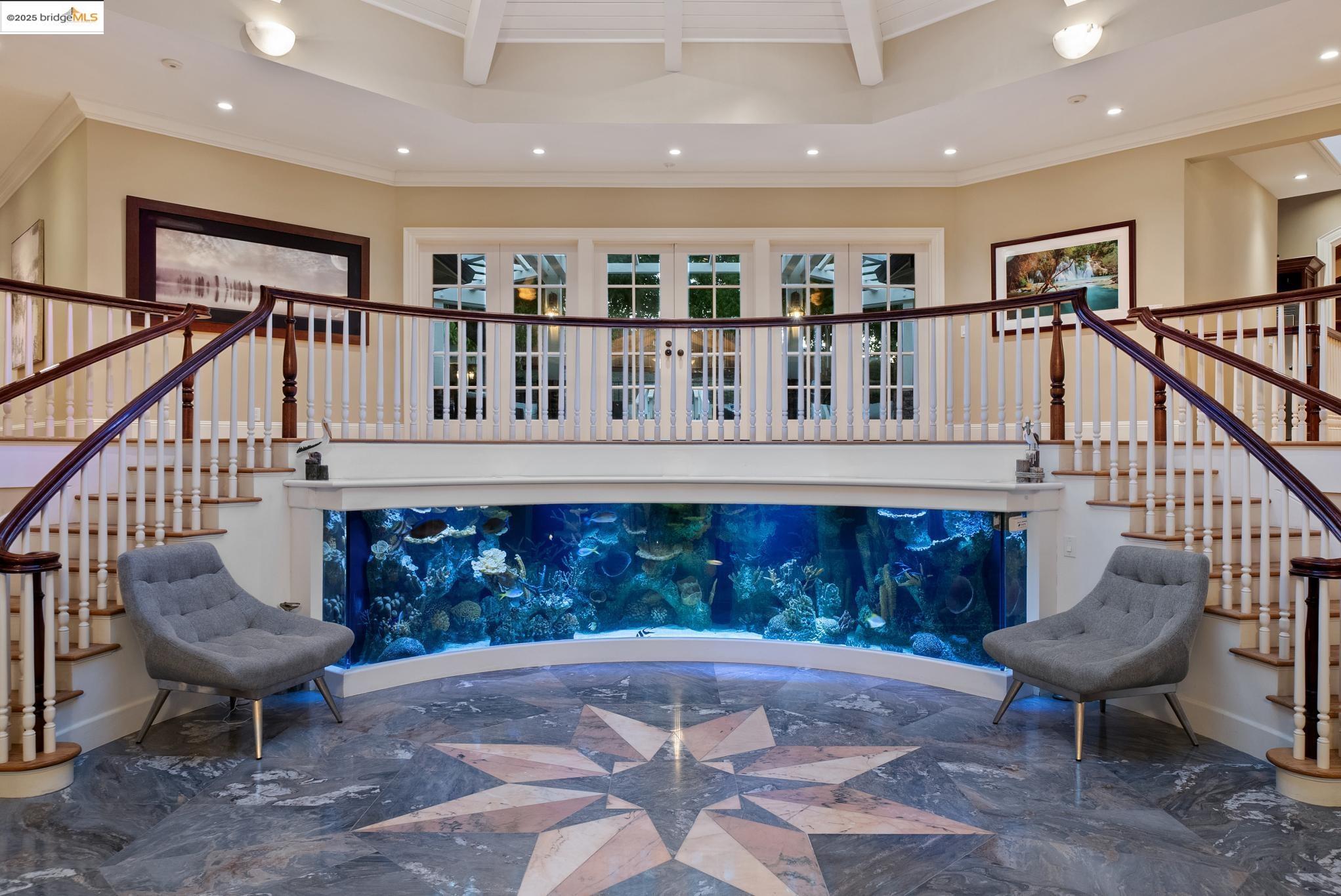 Detail Gallery Image 5 of 51 For 9 Burton Vista Ct, Lafayette,  CA 94549 - 6 Beds | 7/3 Baths
