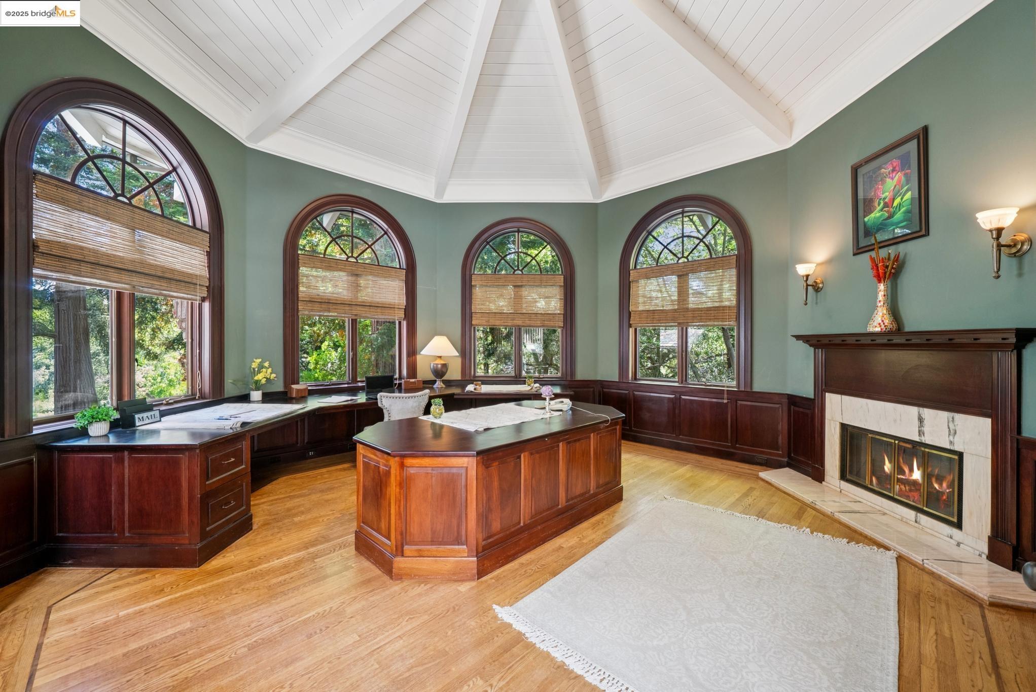 Detail Gallery Image 7 of 51 For 9 Burton Vista Ct, Lafayette,  CA 94549 - 6 Beds | 7/3 Baths