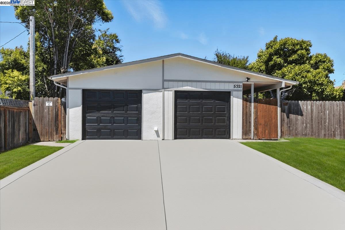 Detail Gallery Image 1 of 1 For 5321 Fleming Ave, Richmond,  CA 94804 - 3 Beds | 2 Baths