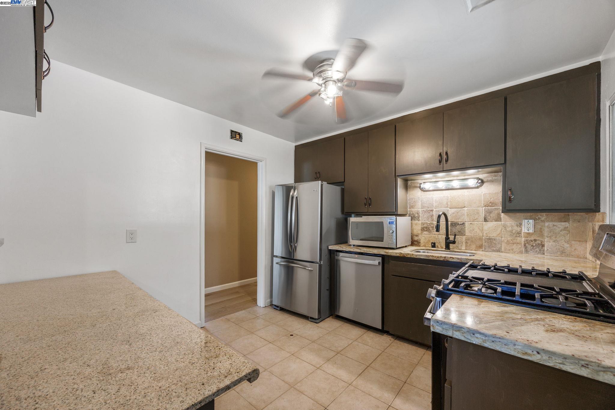 Detail Gallery Image 16 of 29 For 3491 Madeira Way, Livermore,  CA 94550 - 3 Beds | 1 Baths