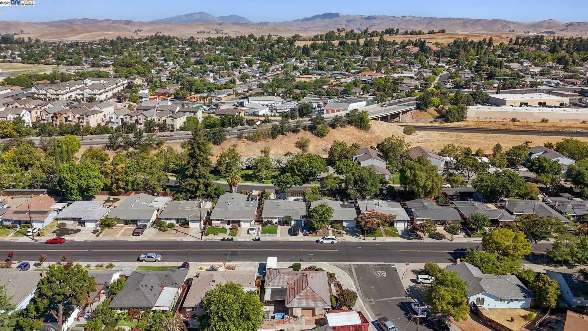Detail Gallery Image 20 of 29 For 3491 Madeira Way, Livermore,  CA 94550 - 3 Beds | 1 Baths