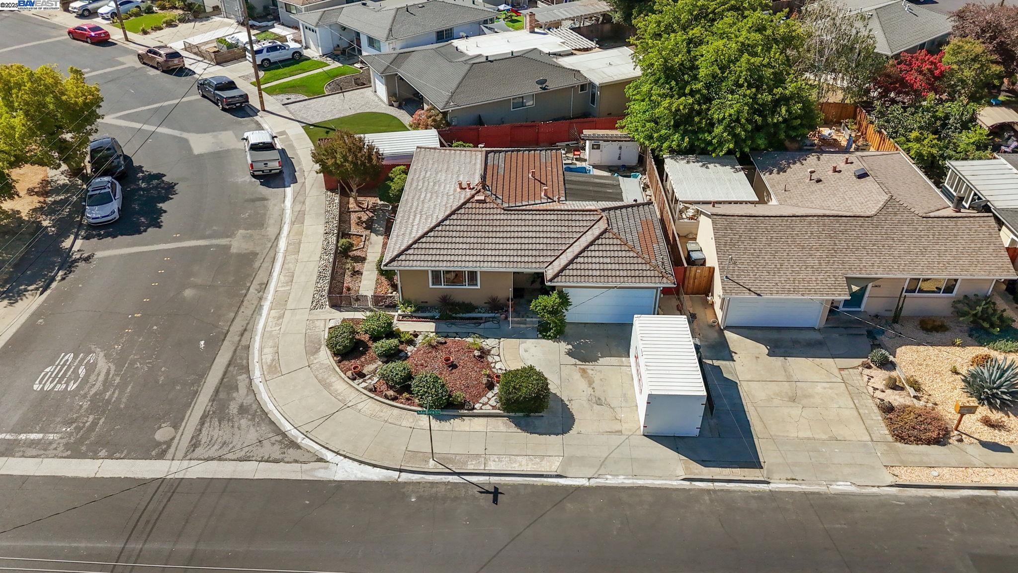 Detail Gallery Image 3 of 29 For 3491 Madeira Way, Livermore,  CA 94550 - 3 Beds | 1 Baths