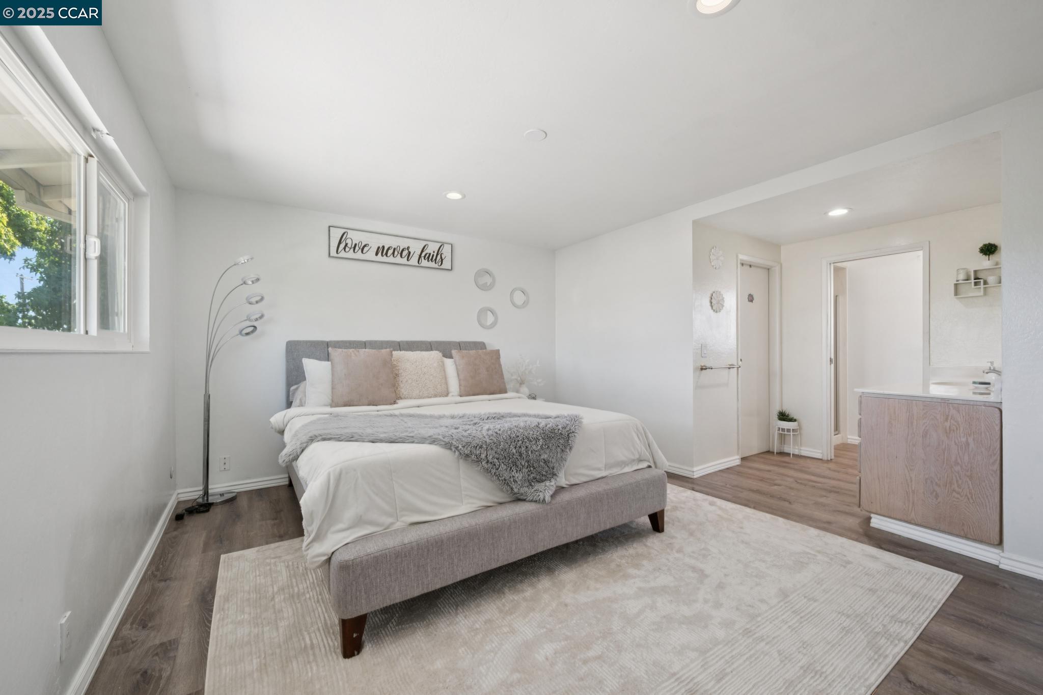 Detail Gallery Image 17 of 39 For 3718 Northpark Ct, Concord,  CA 94519 - 4 Beds | 3 Baths