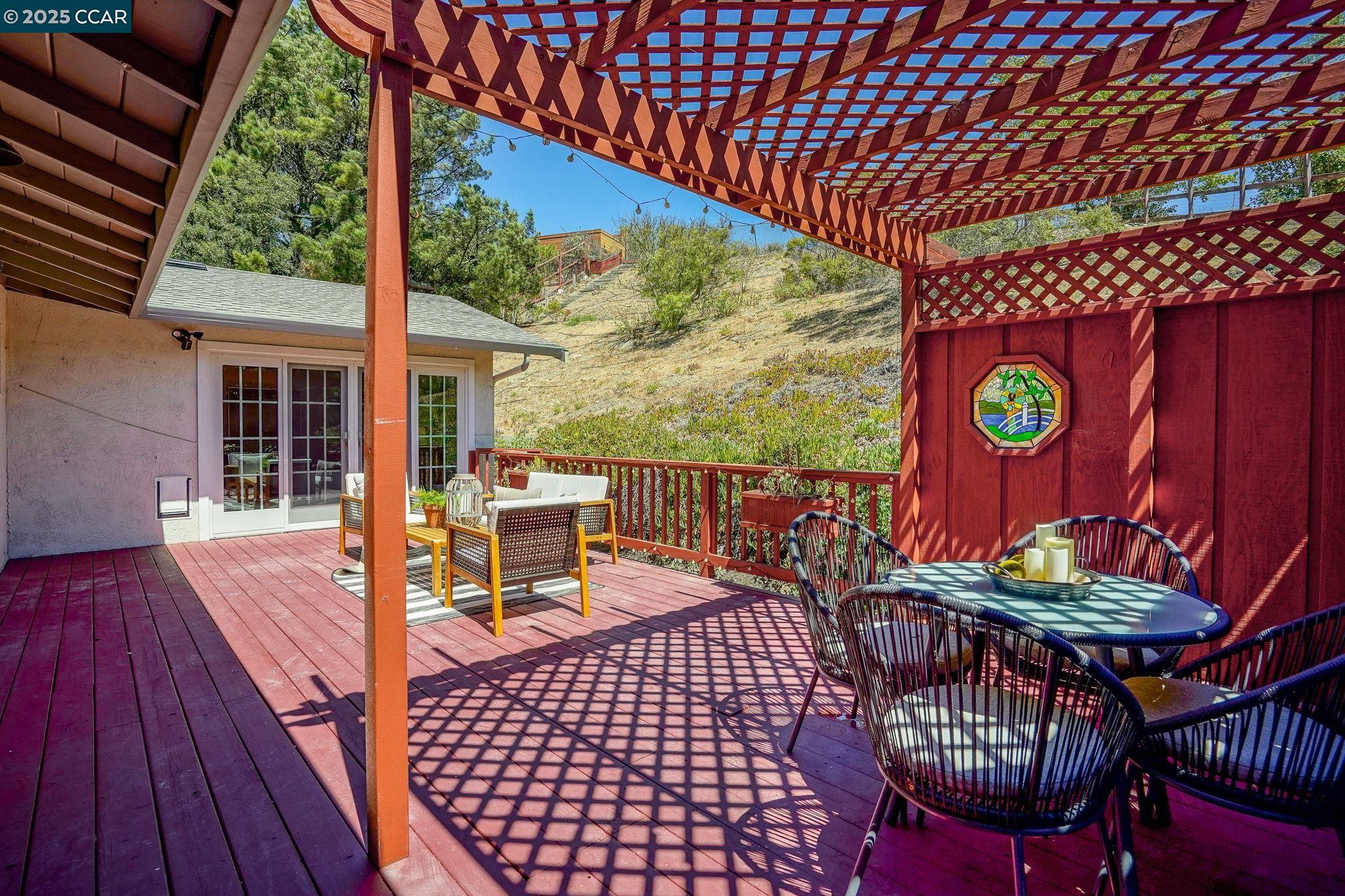 Detail Gallery Image 24 of 28 For 6324 Bonita Ct, Richmond,  CA 94806 - 3 Beds | 2 Baths