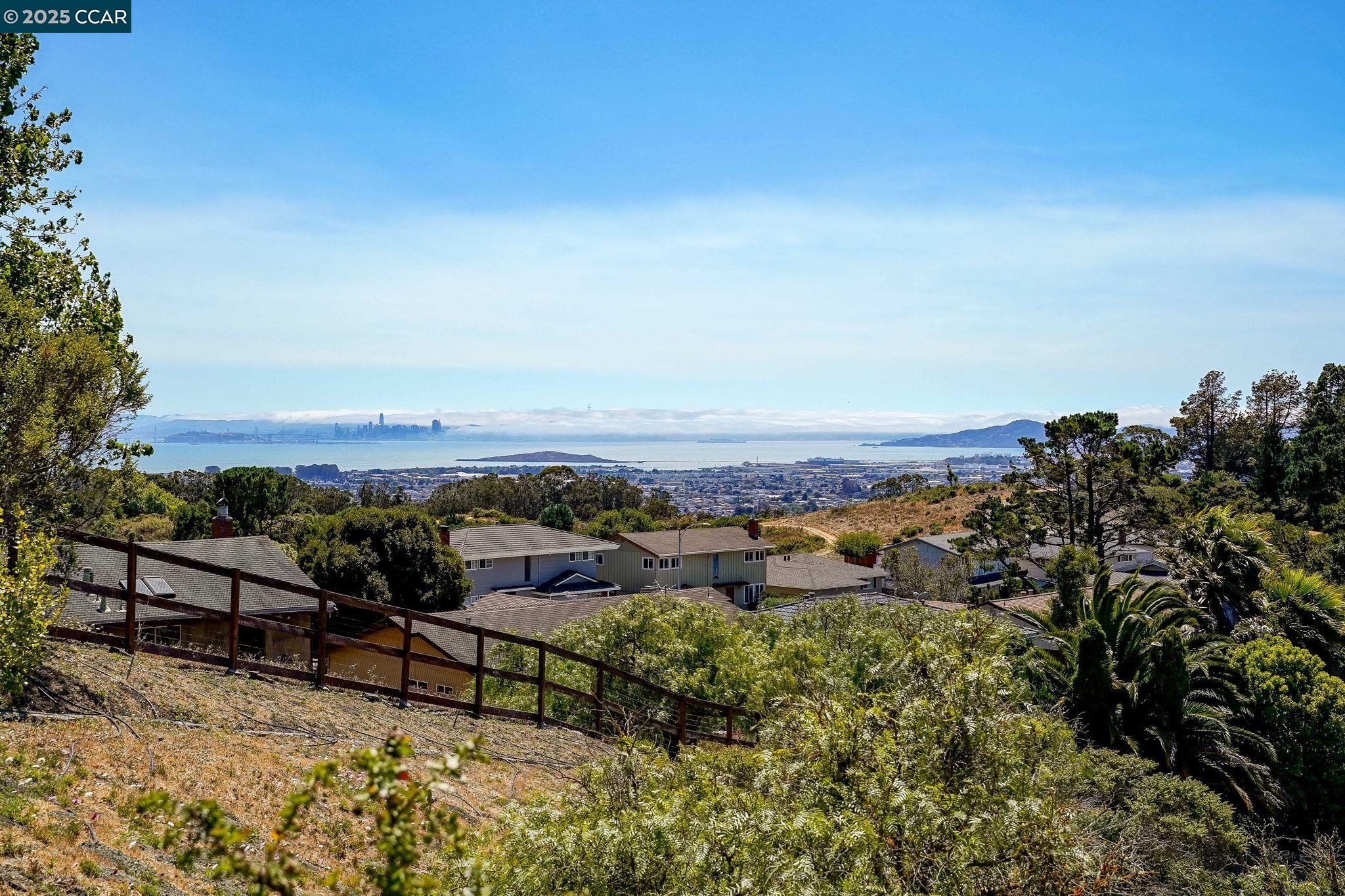 Detail Gallery Image 27 of 28 For 6324 Bonita Ct, Richmond,  CA 94806 - 3 Beds | 2 Baths